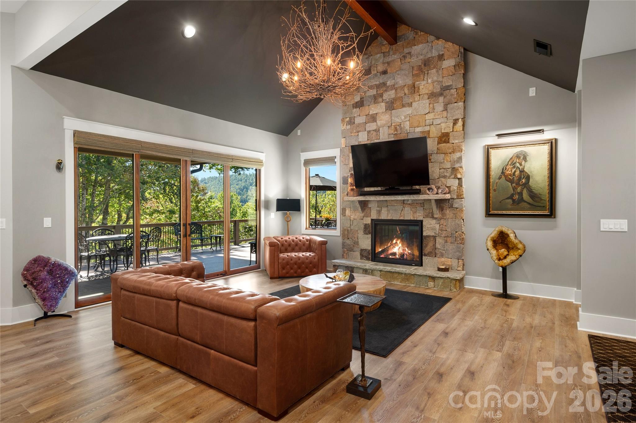 Single Family Residence at 945 Somersby Parkway, Hendersonville, photo 4 of 40