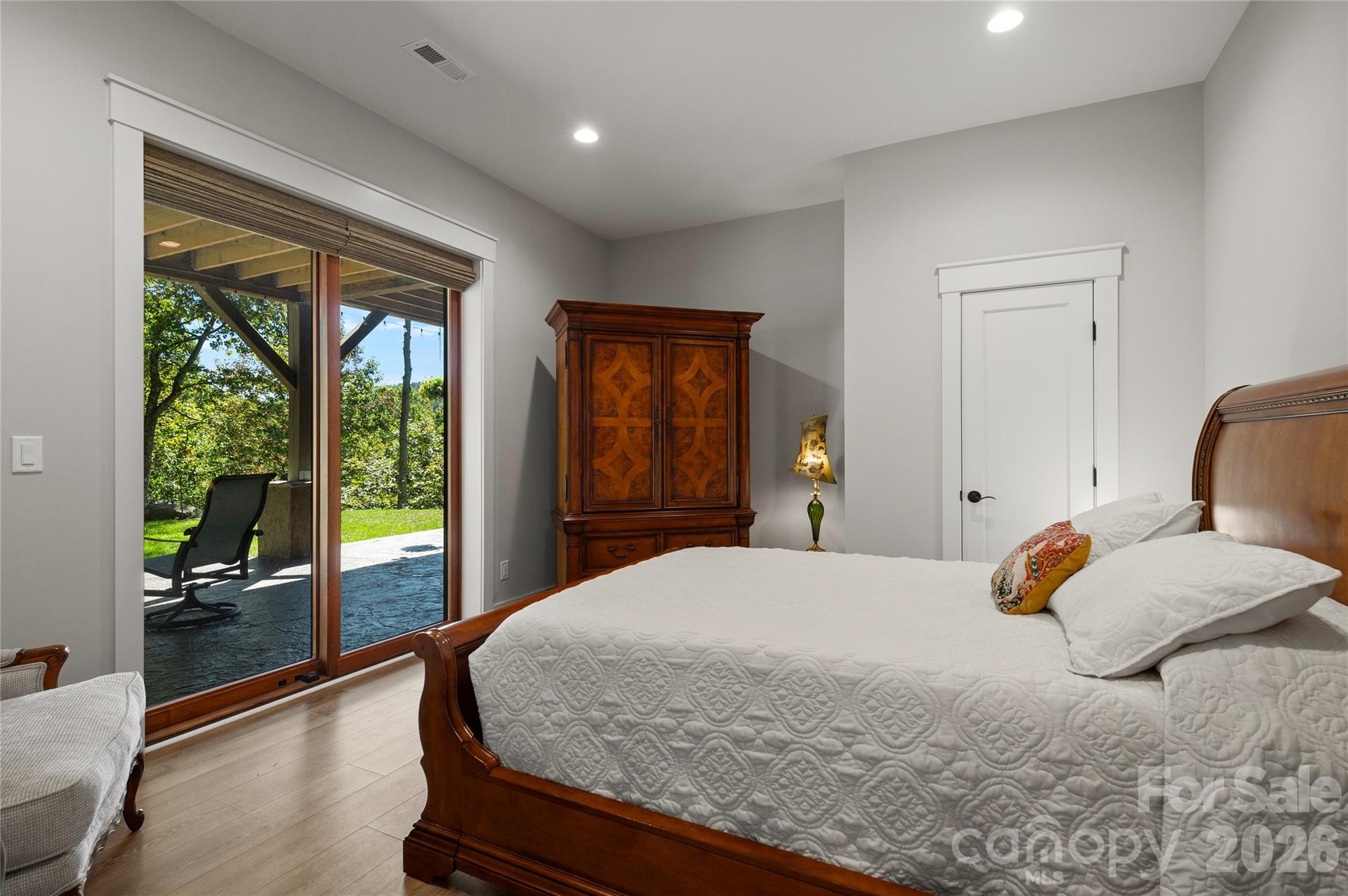 Single Family Residence at 945 Somersby Parkway, Hendersonville, photo 31 of 40