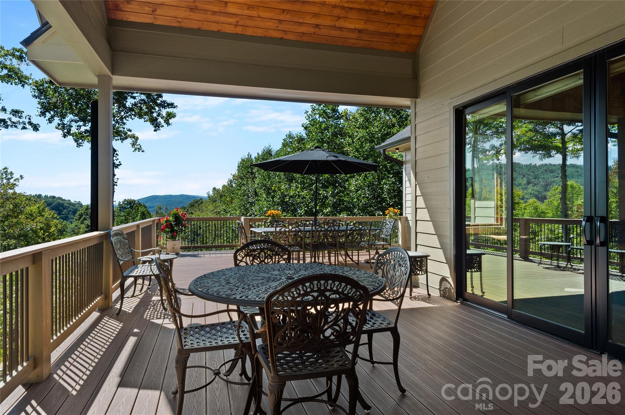 Single Family Residence at 945 Somersby Parkway, Hendersonville, photo 36 of 40