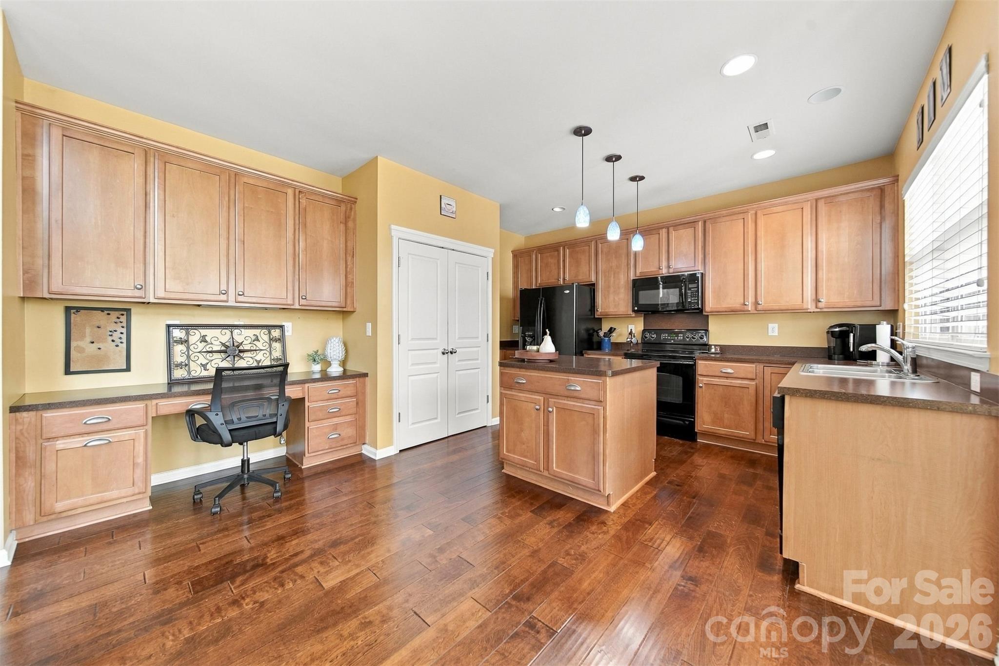 Single Family Residence at 4580 Triumph Drive SW, Concord, photo 14 of 44