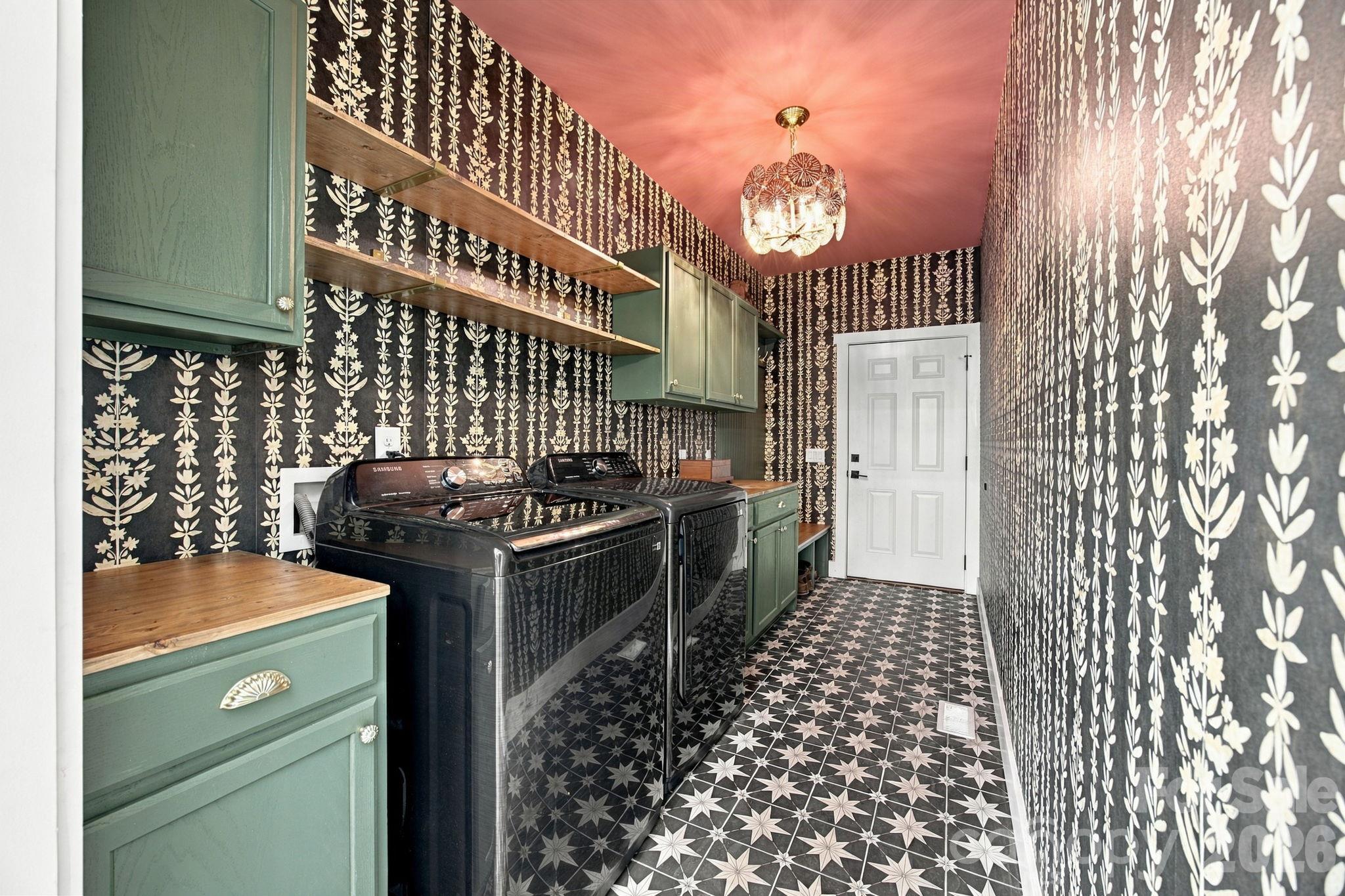 Custom mudroom and laundry - 1020 Rock Pond Lane, Salisbury