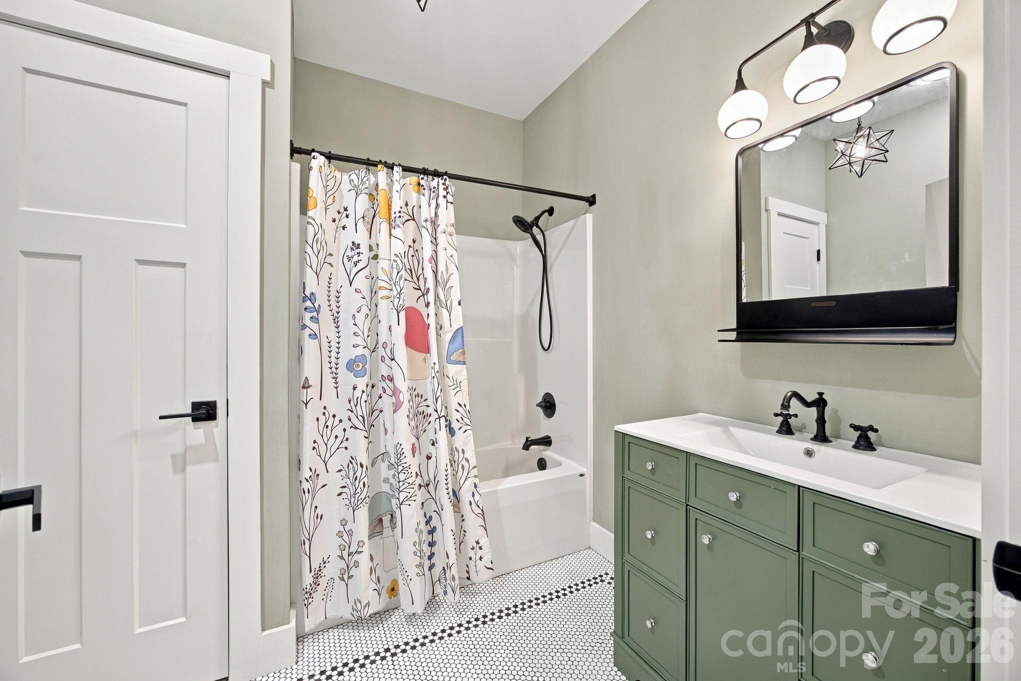 Hall bathroom features custom tile - 1020 Rock Pond Lane, Salisbury