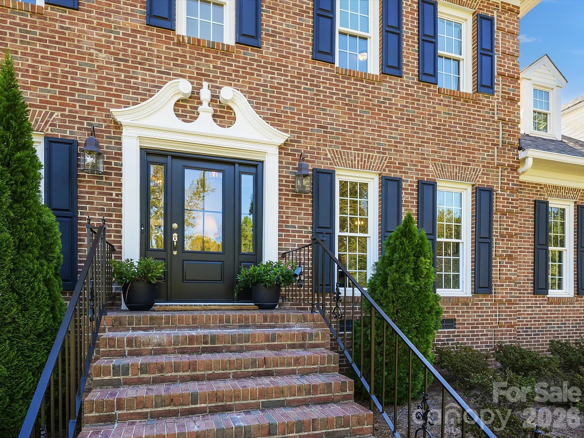 Single Family Residence at 11215 Idlewild Road, Mint Hill, photo 2 of 46