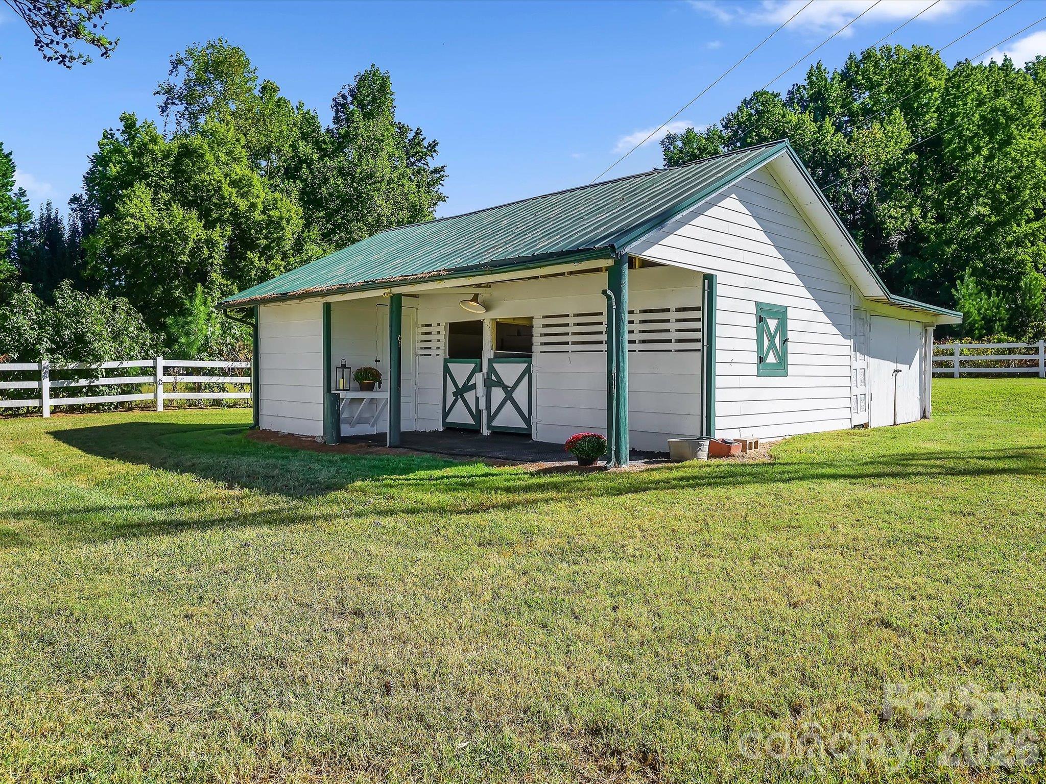 Single Family Residence at 11215 Idlewild Road, Mint Hill, photo 38 of 46