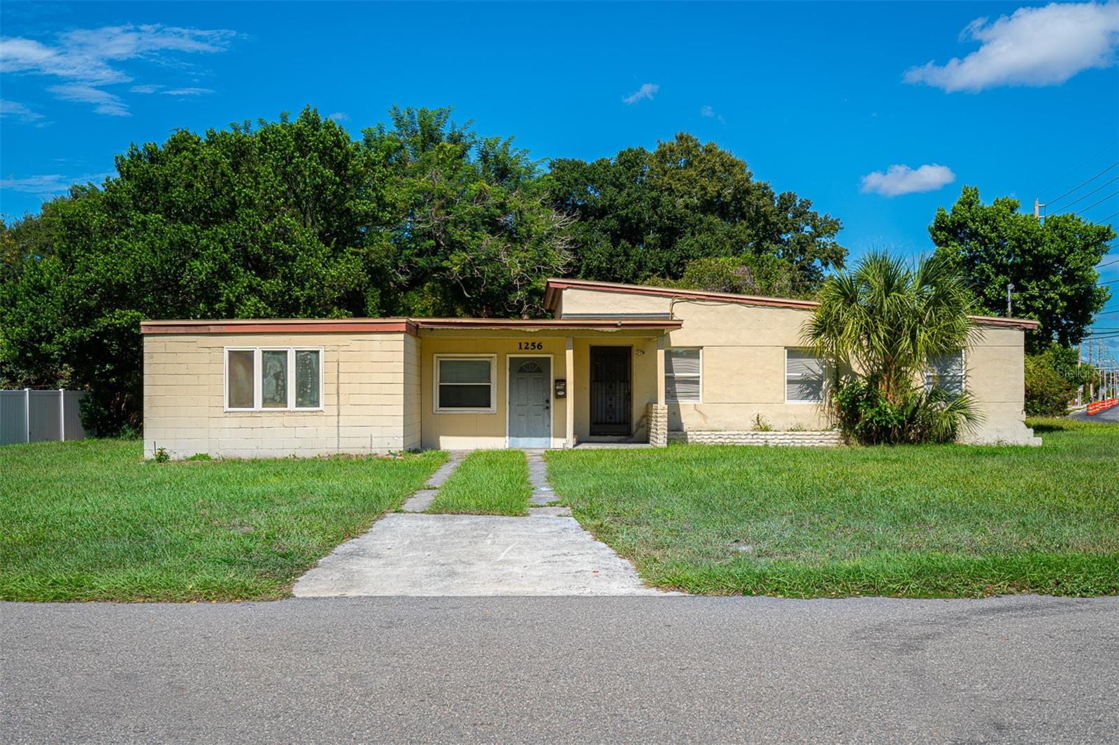 1256 N PINE HILLS RD