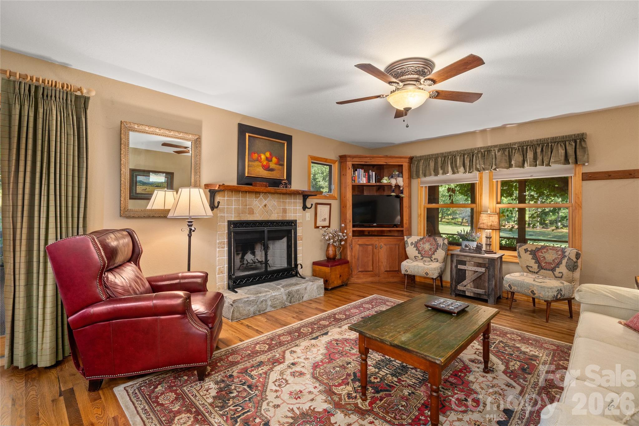 Quality cozy sitting room - 28 Froggy Bottom Trail, Canton