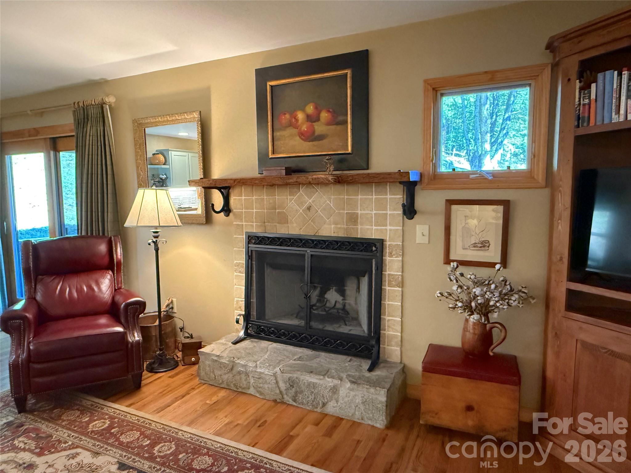 Single Family Residence at 28 Froggy Bottom Trail, Canton, photo 9 of 48