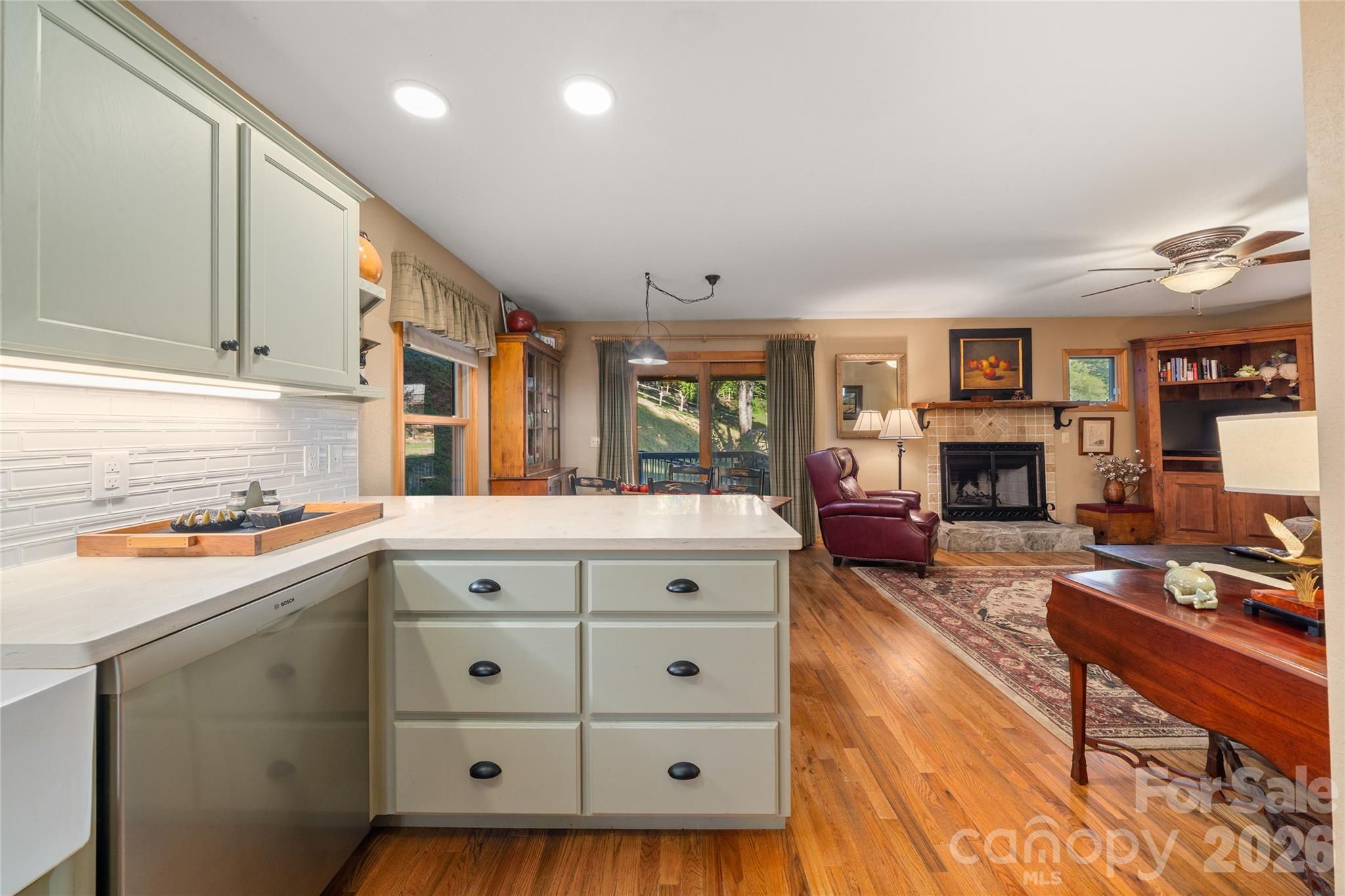Single Family Residence at 28 Froggy Bottom Trail, Canton, photo 20 of 48