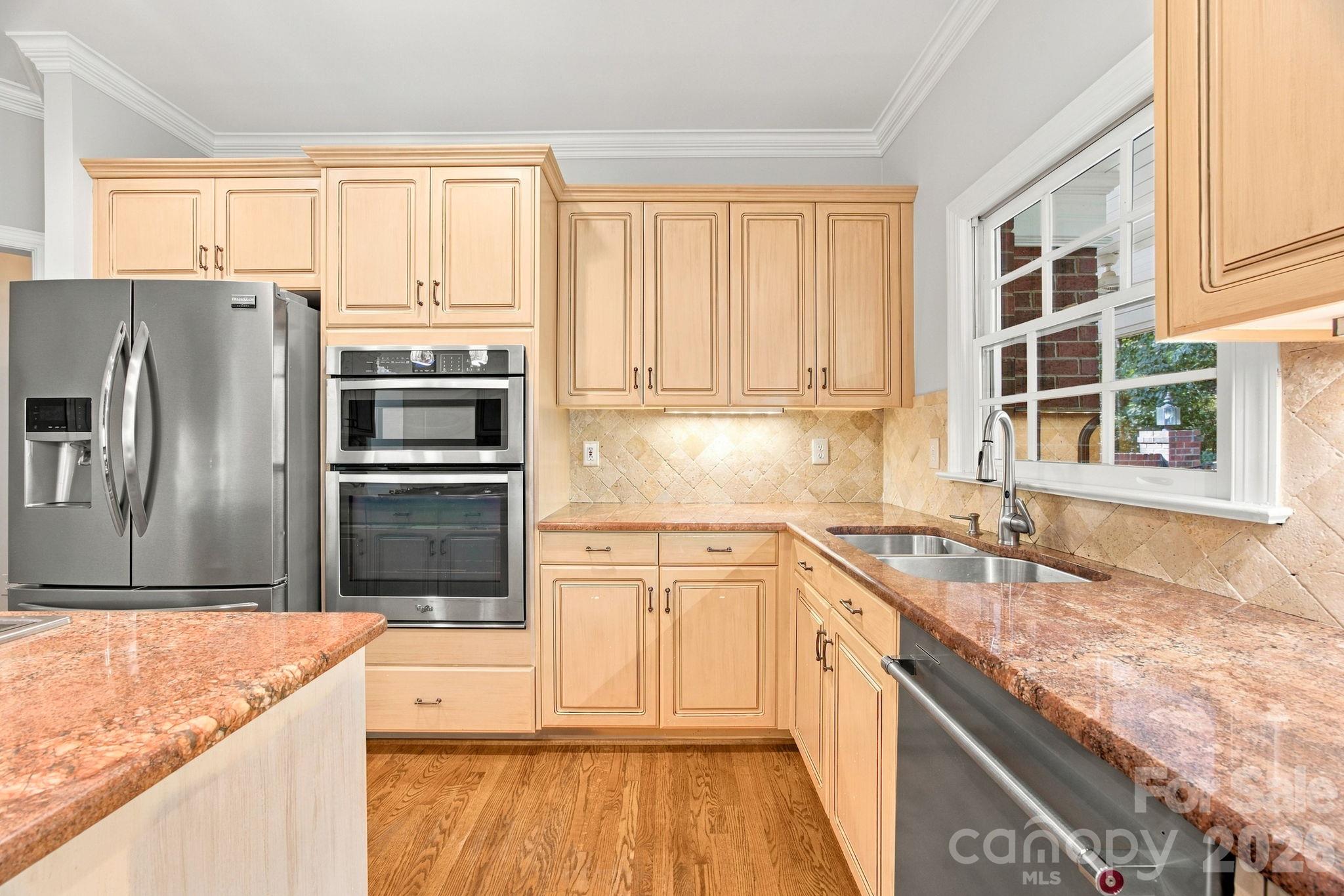 Single Family Residence at 10417 Newberry Park Lane, Charlotte, photo 25 of 48