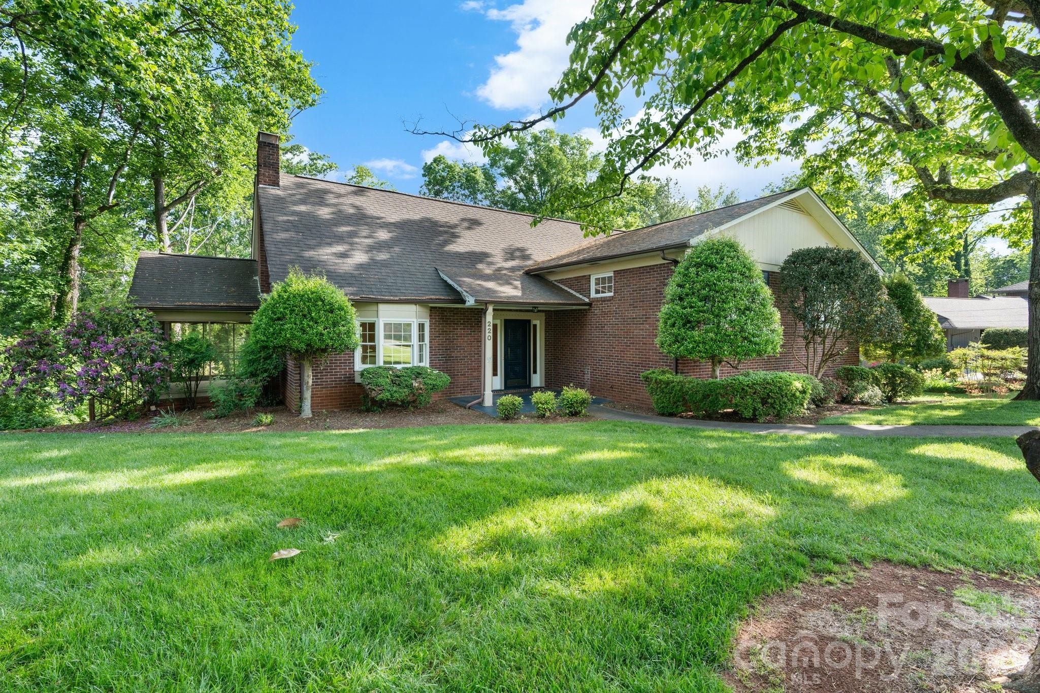Single Family Residence at 220 West Park Drive, Morganton, photo 2 of 47
