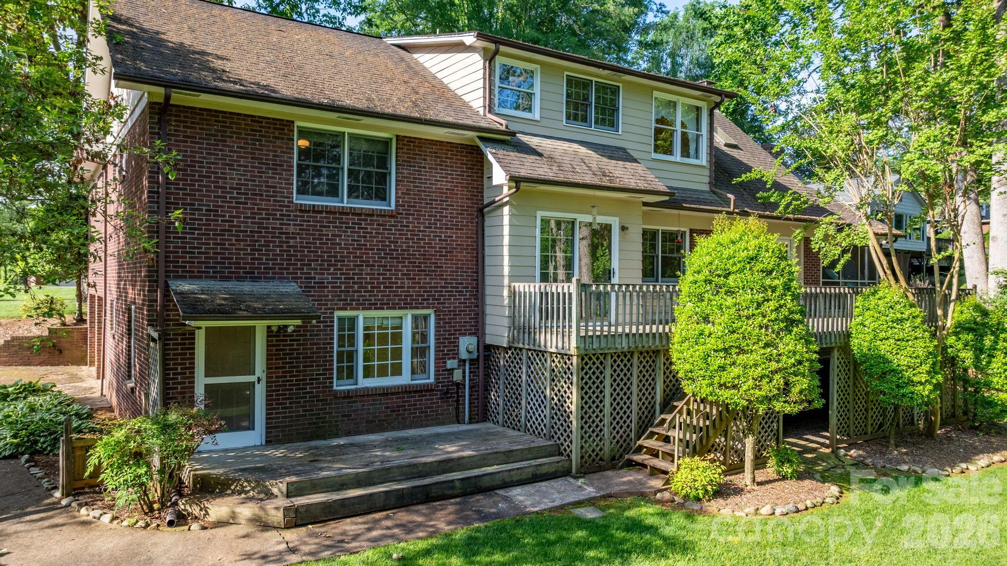 220 West Park Drive