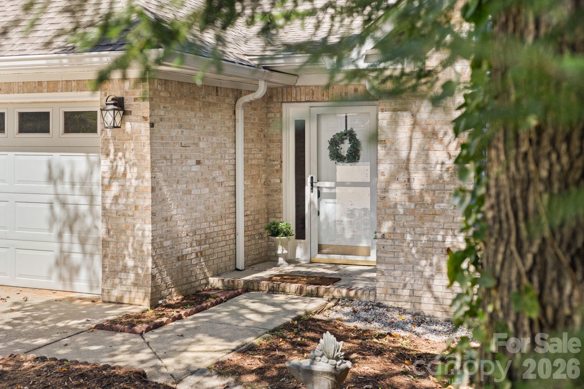 Welcome to 113 Laura Trce. - 113 Laura Trace, Hendersonville