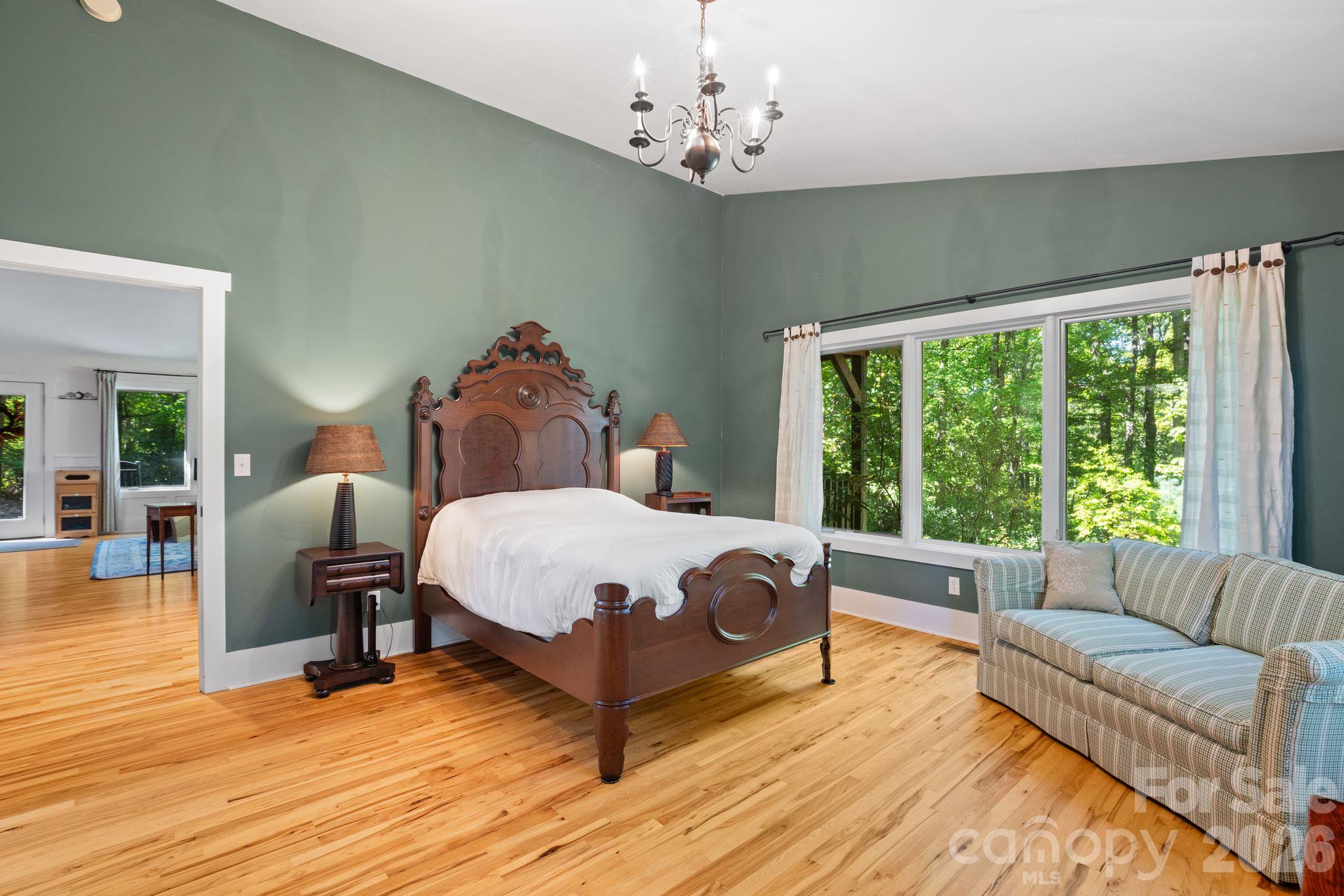 Single Family Residence at 179 Woodlyn Etch Drive, Hendersonville, photo 14 of 27