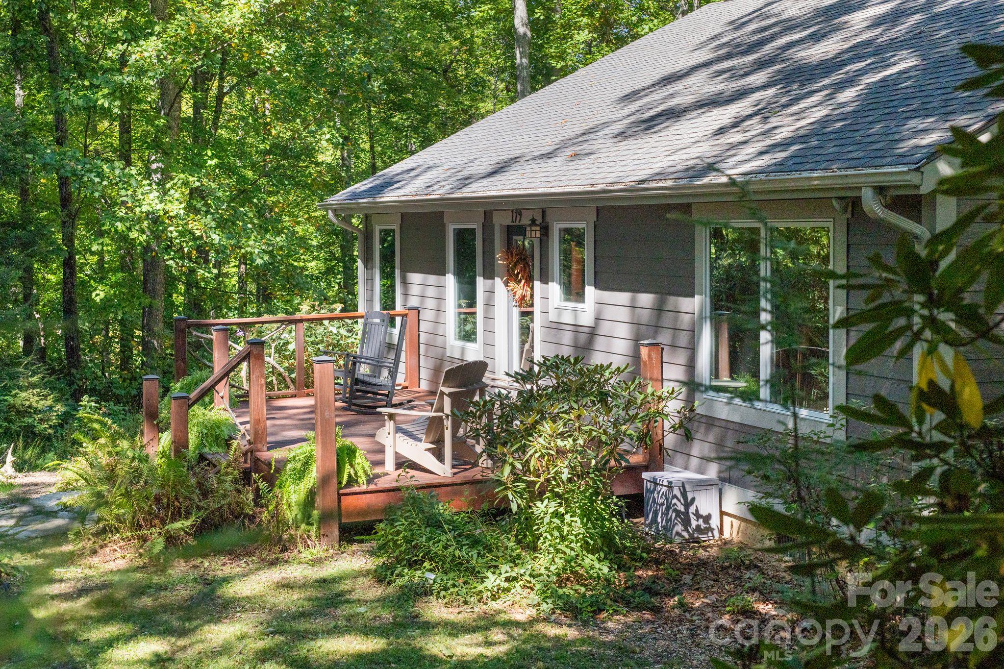 Single Family Residence at 179 Woodlyn Etch Drive, Hendersonville, photo 23 of 27