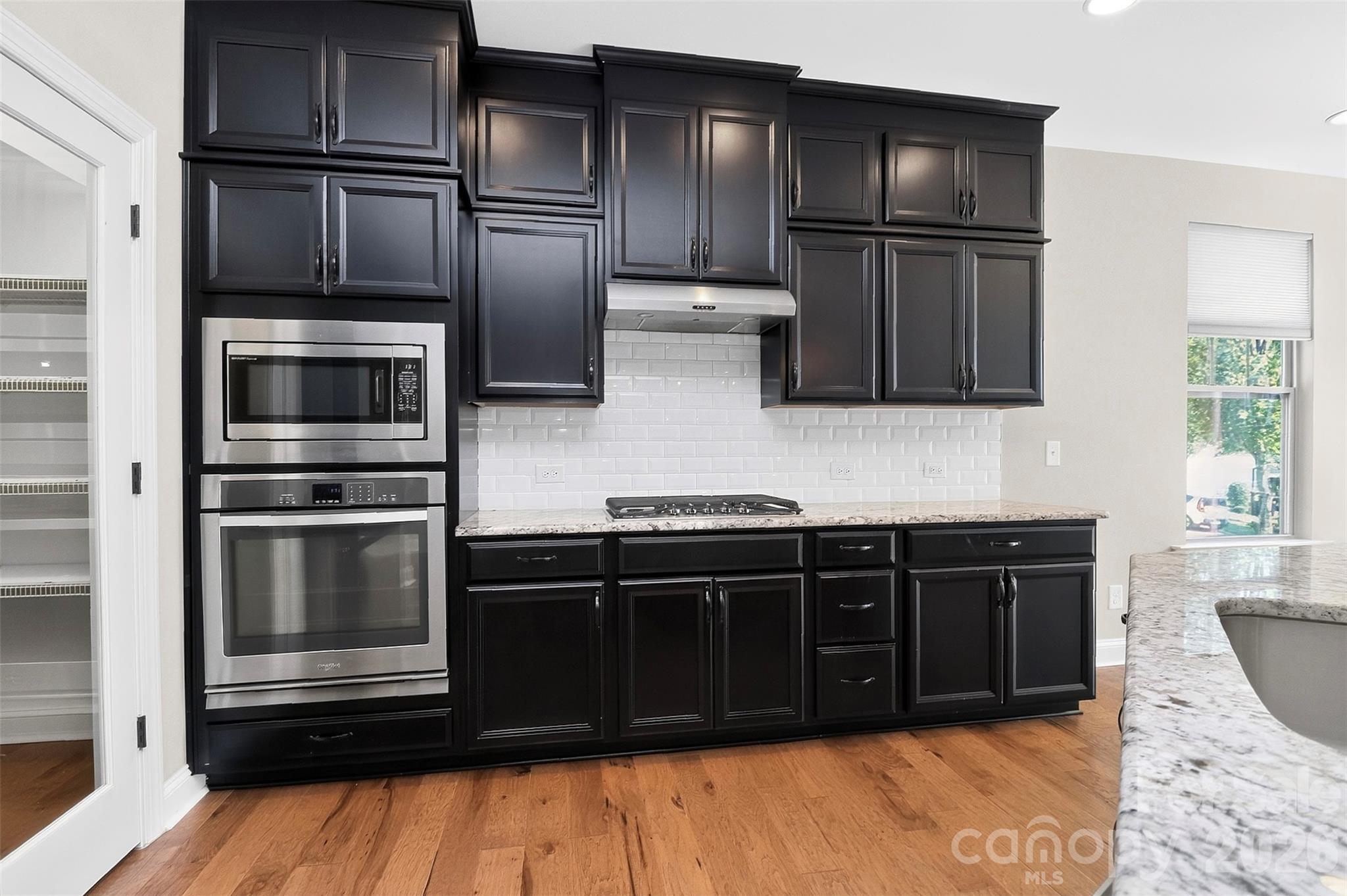 Single Family Residence at 128 Creekside Crossing Lane, Mooresville, photo 10 of 45