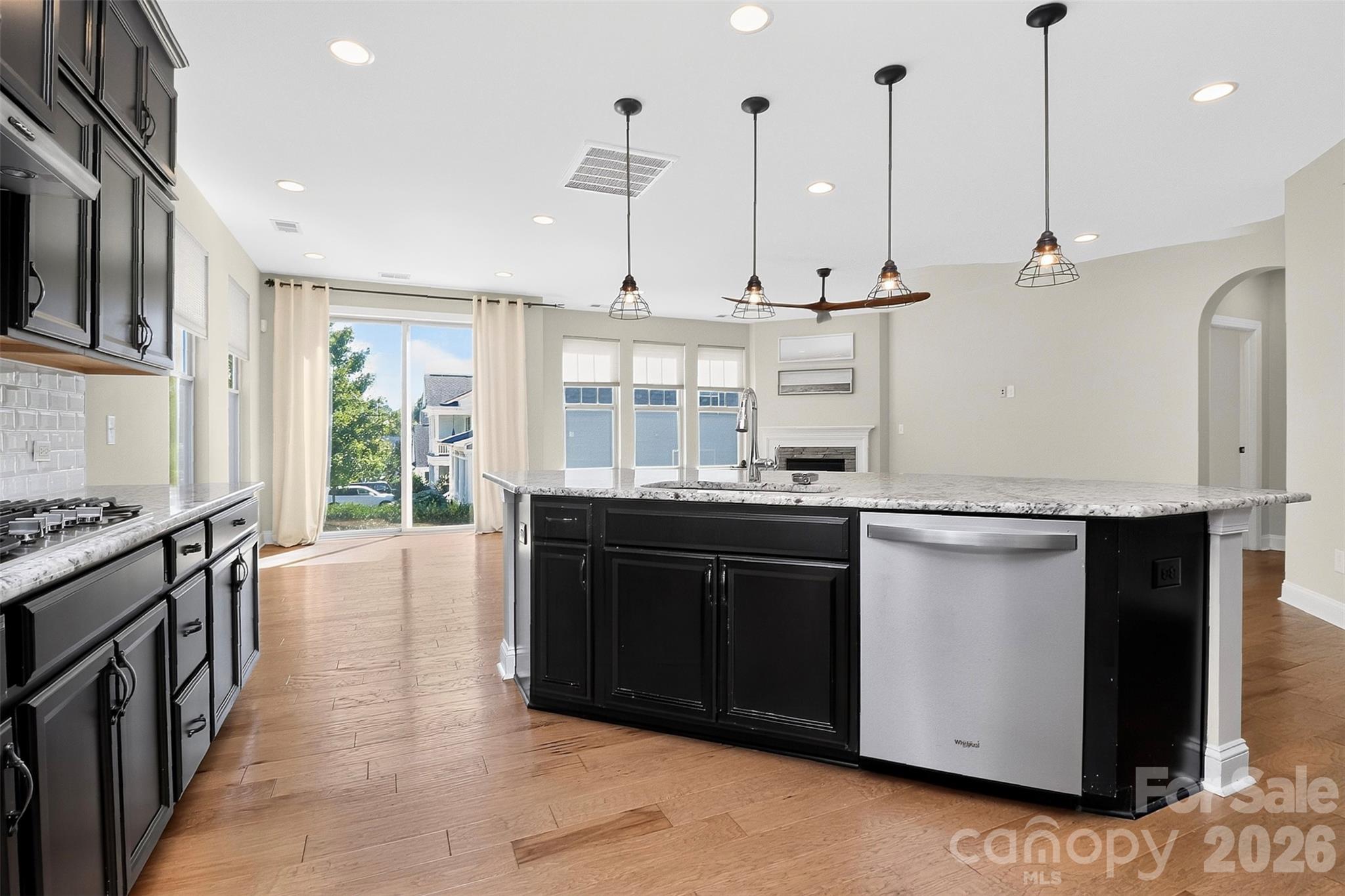 Single Family Residence at 128 Creekside Crossing Lane, Mooresville, photo 11 of 45