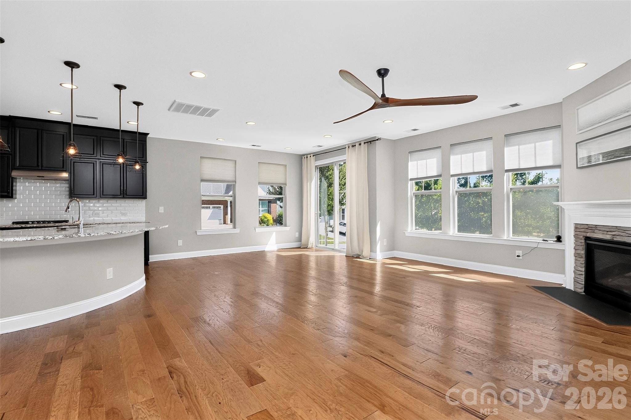 Single Family Residence at 128 Creekside Crossing Lane, Mooresville, photo 15 of 45