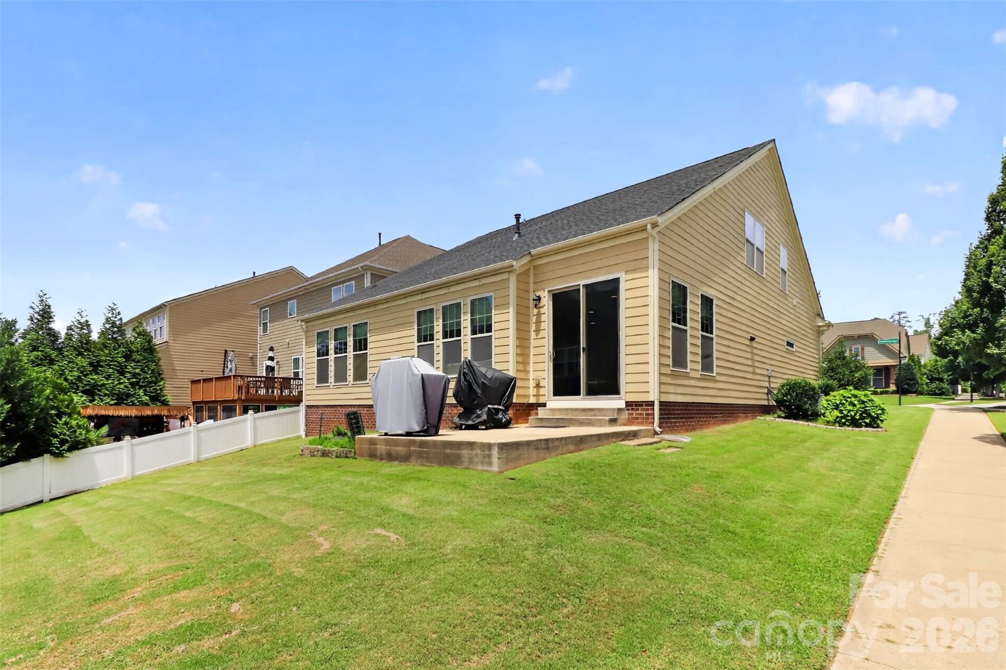Single Family Residence at 128 Creekside Crossing Lane, Mooresville, photo 39 of 45
