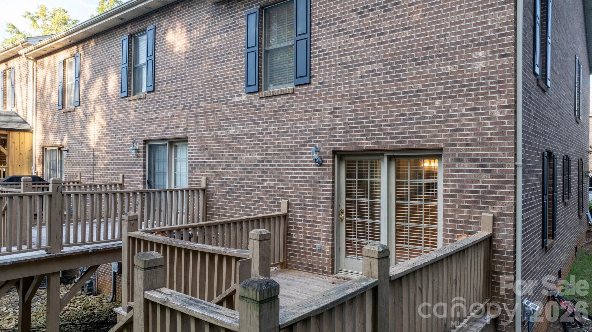 Townhouse at 2433 1st Street NW, Hickory, photo 22 of 28
