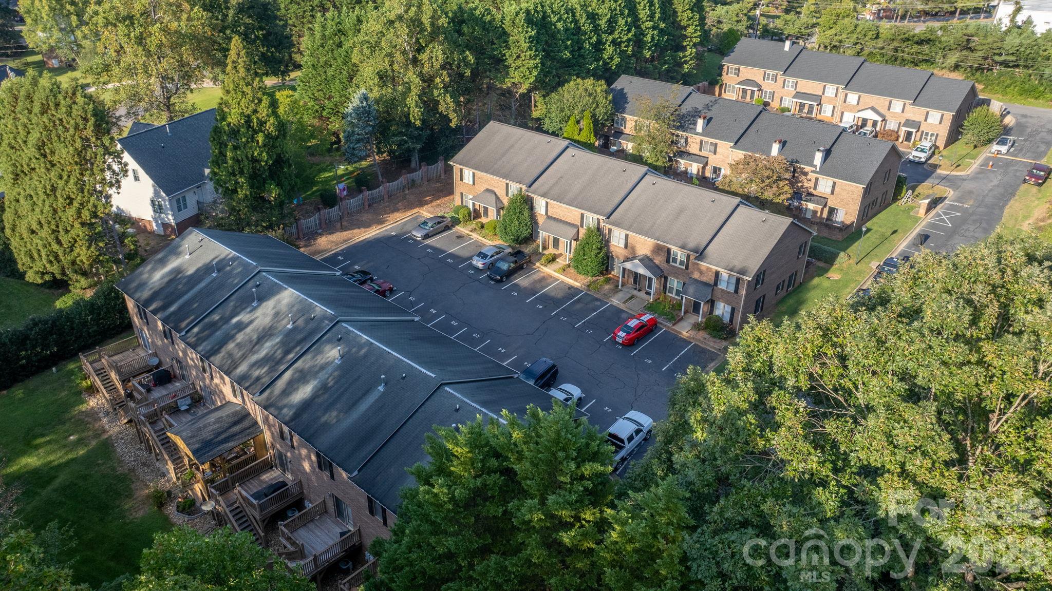 Townhouse at 2433 1st Street NW, Hickory, photo 25 of 28