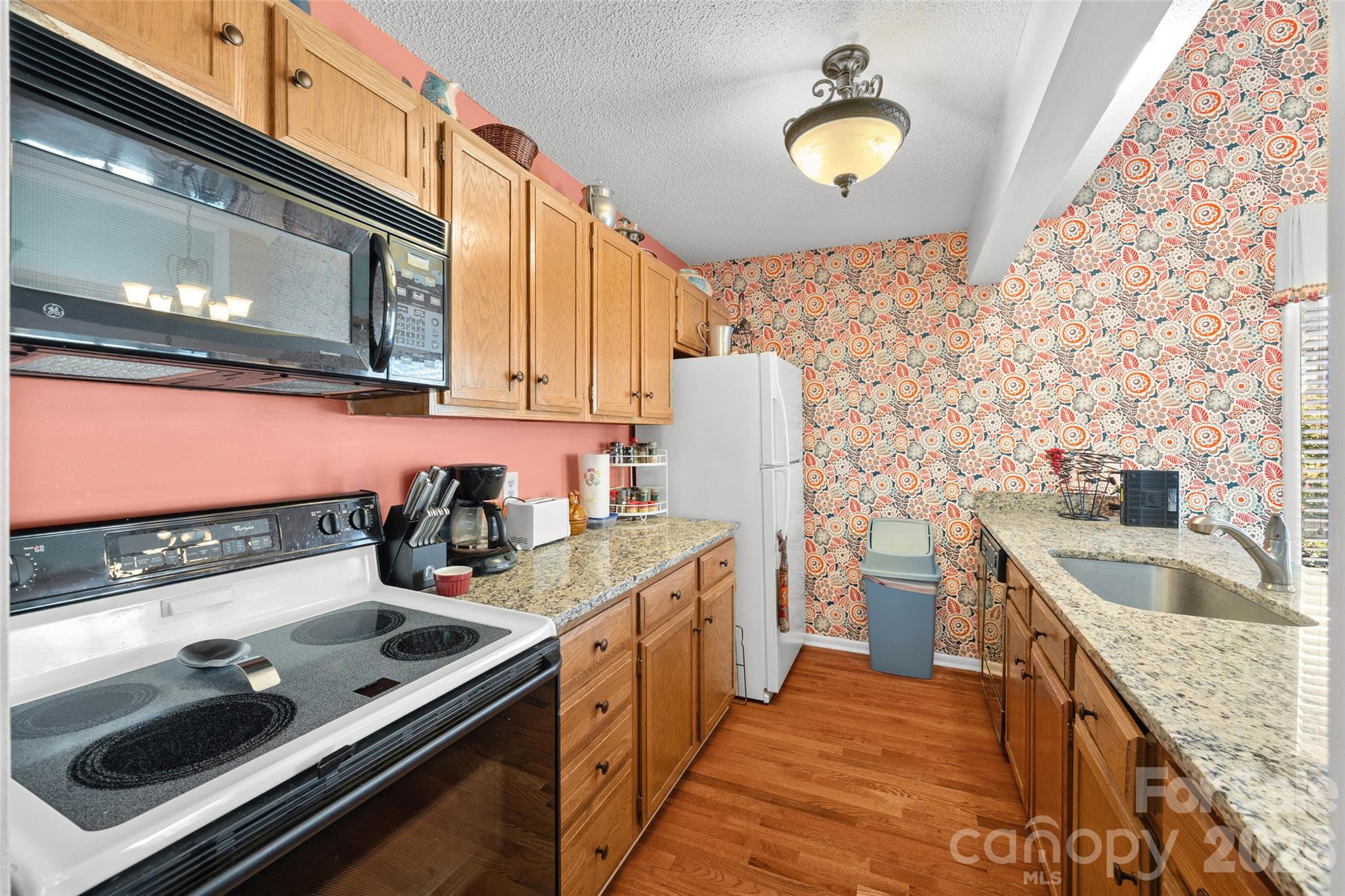 Condominium at 12 Marina Road, Lake Wylie, photo 12 of 23