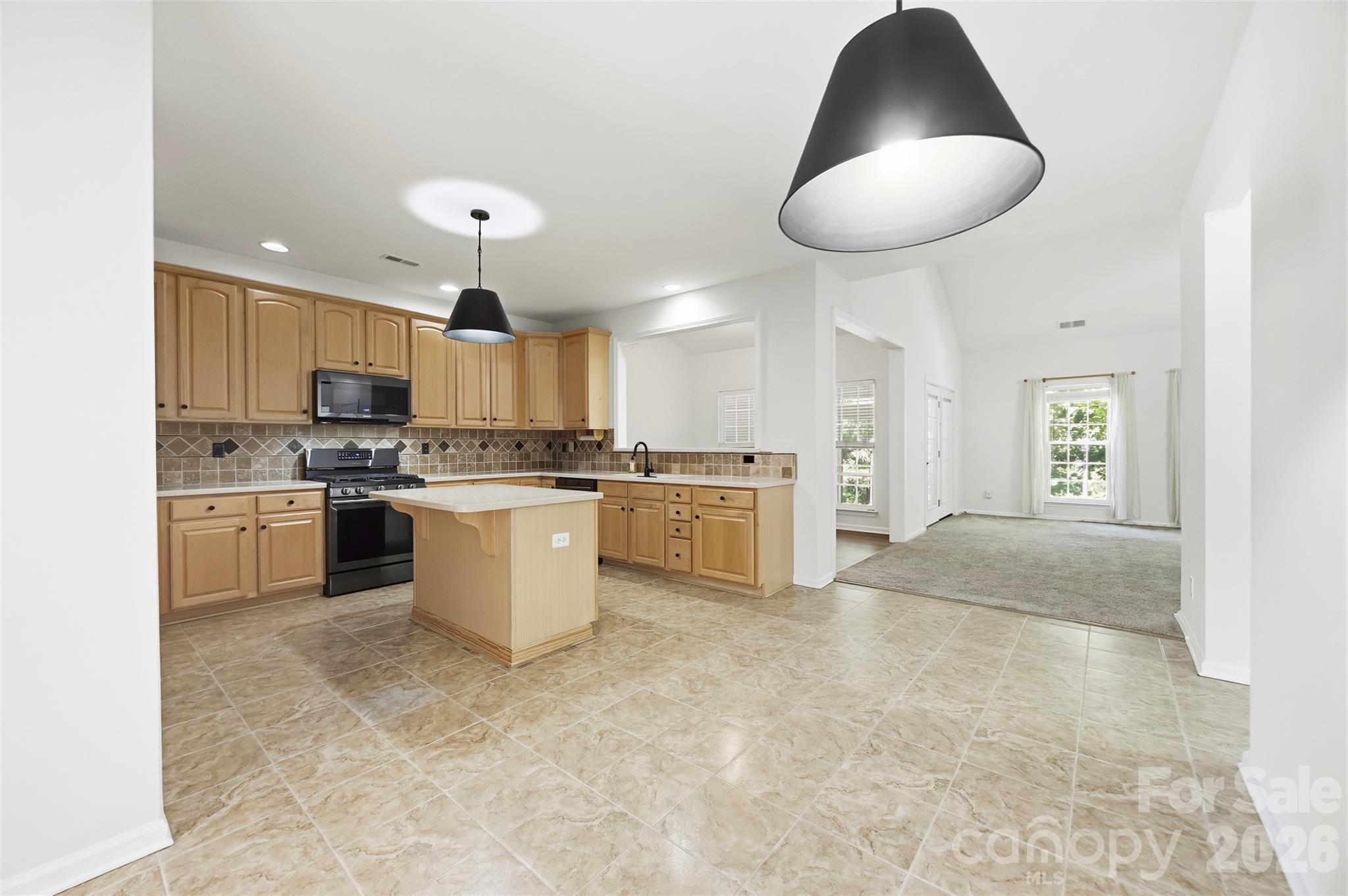 Townhouse at 14569 Greenpoint Lane, Huntersville, photo 13 of 47