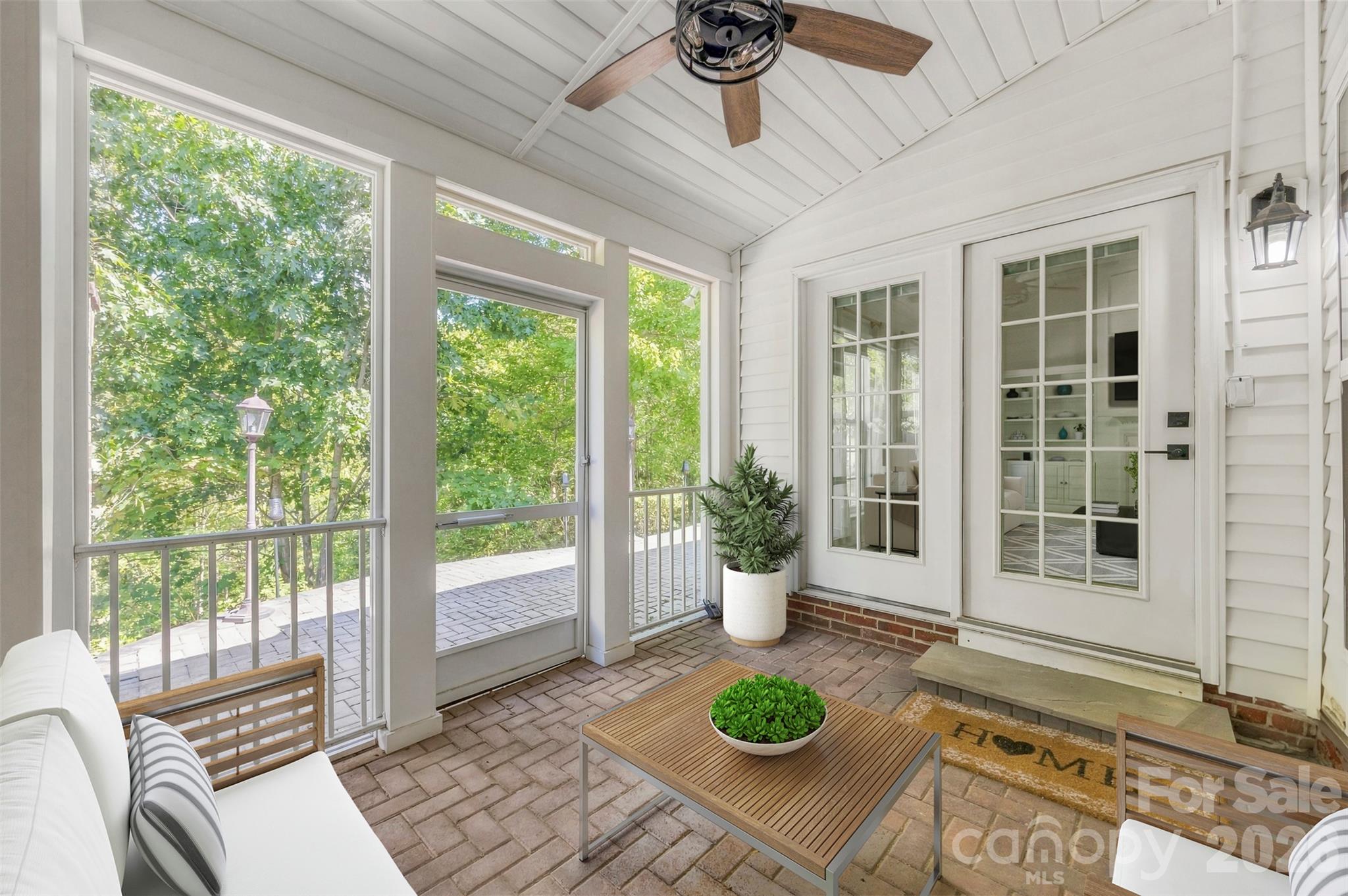 Townhouse at 14569 Greenpoint Lane, Huntersville, photo 5 of 47