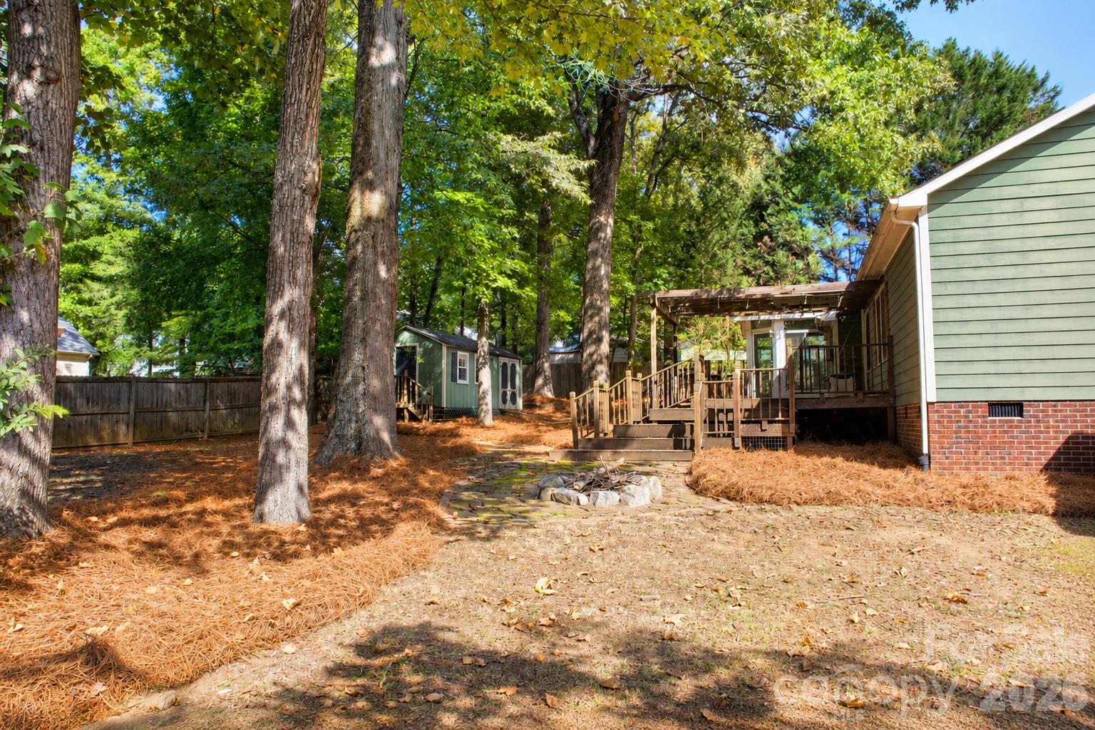 Single Family Residence at 101 Antelope Drive, Mount Holly, photo 6 of 31