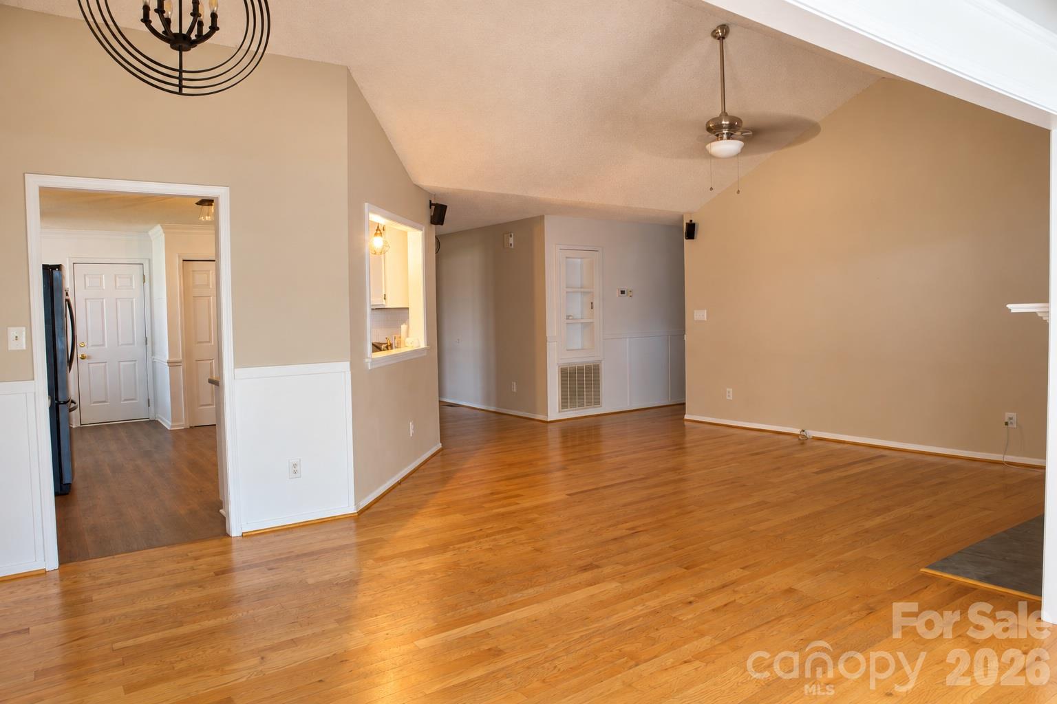 Single Family Residence at 101 Antelope Drive, Mount Holly, photo 12 of 31