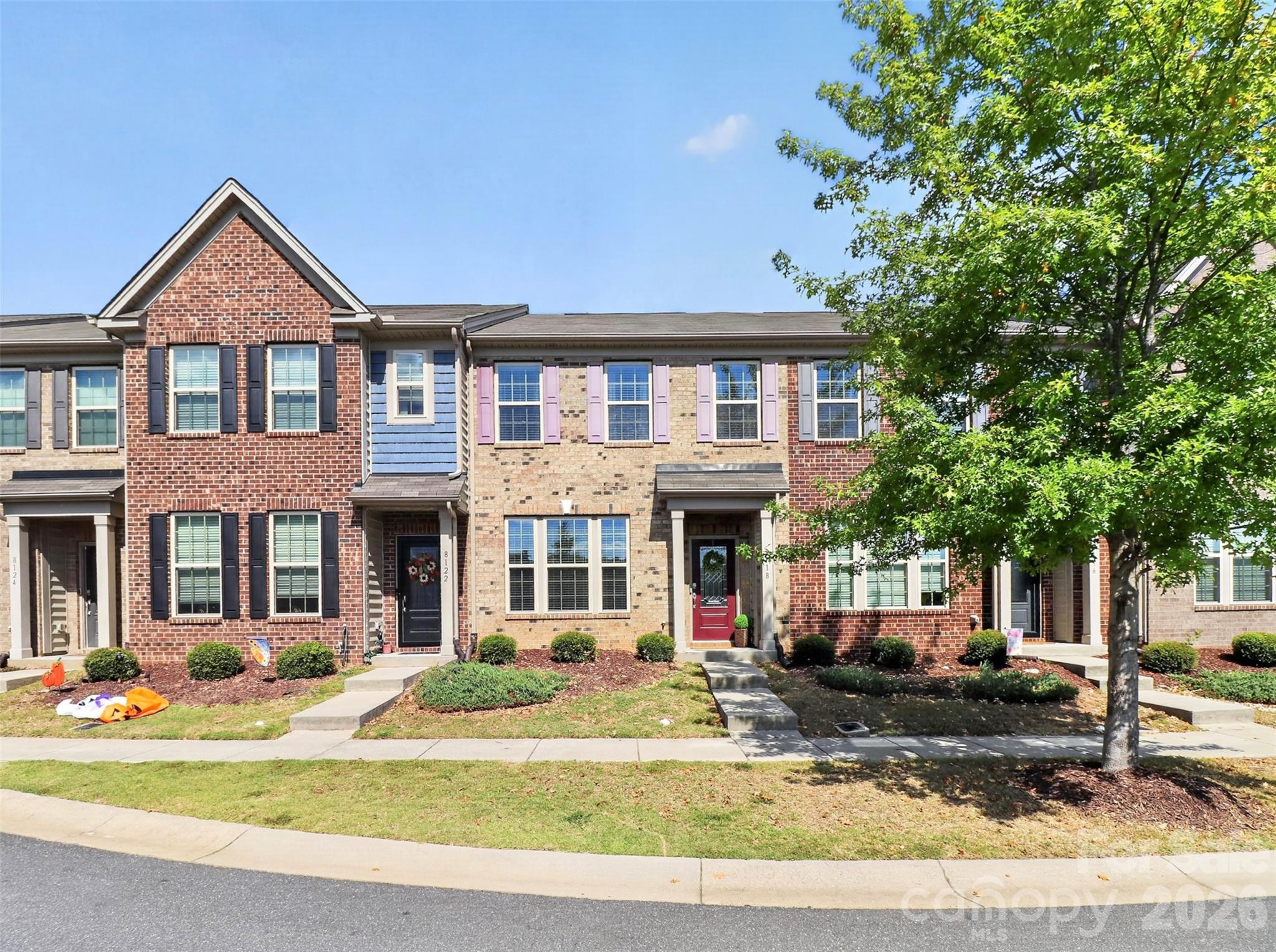 8118 English Clover Lane