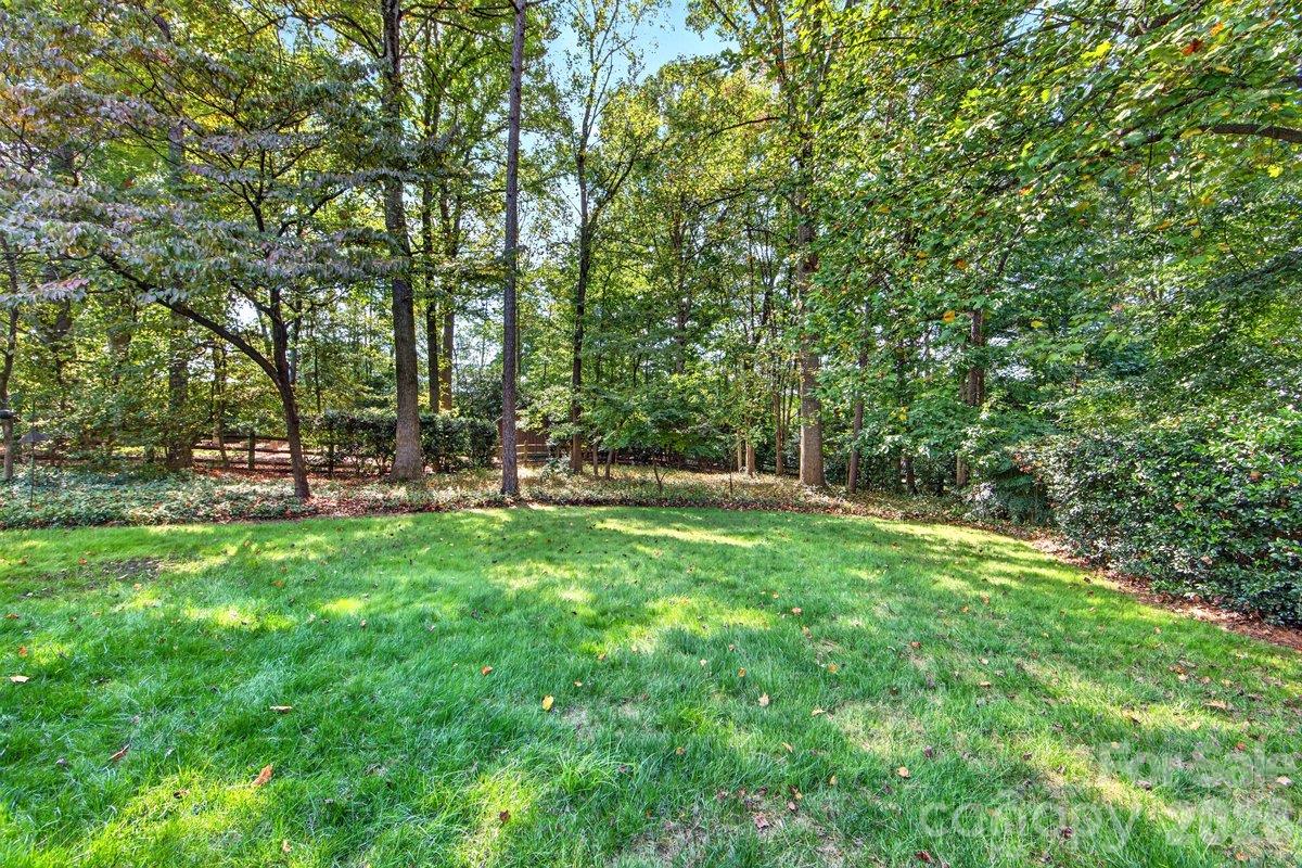 Single Family Residence at 5919 Derry Hill Place, Charlotte, photo 3 of 43