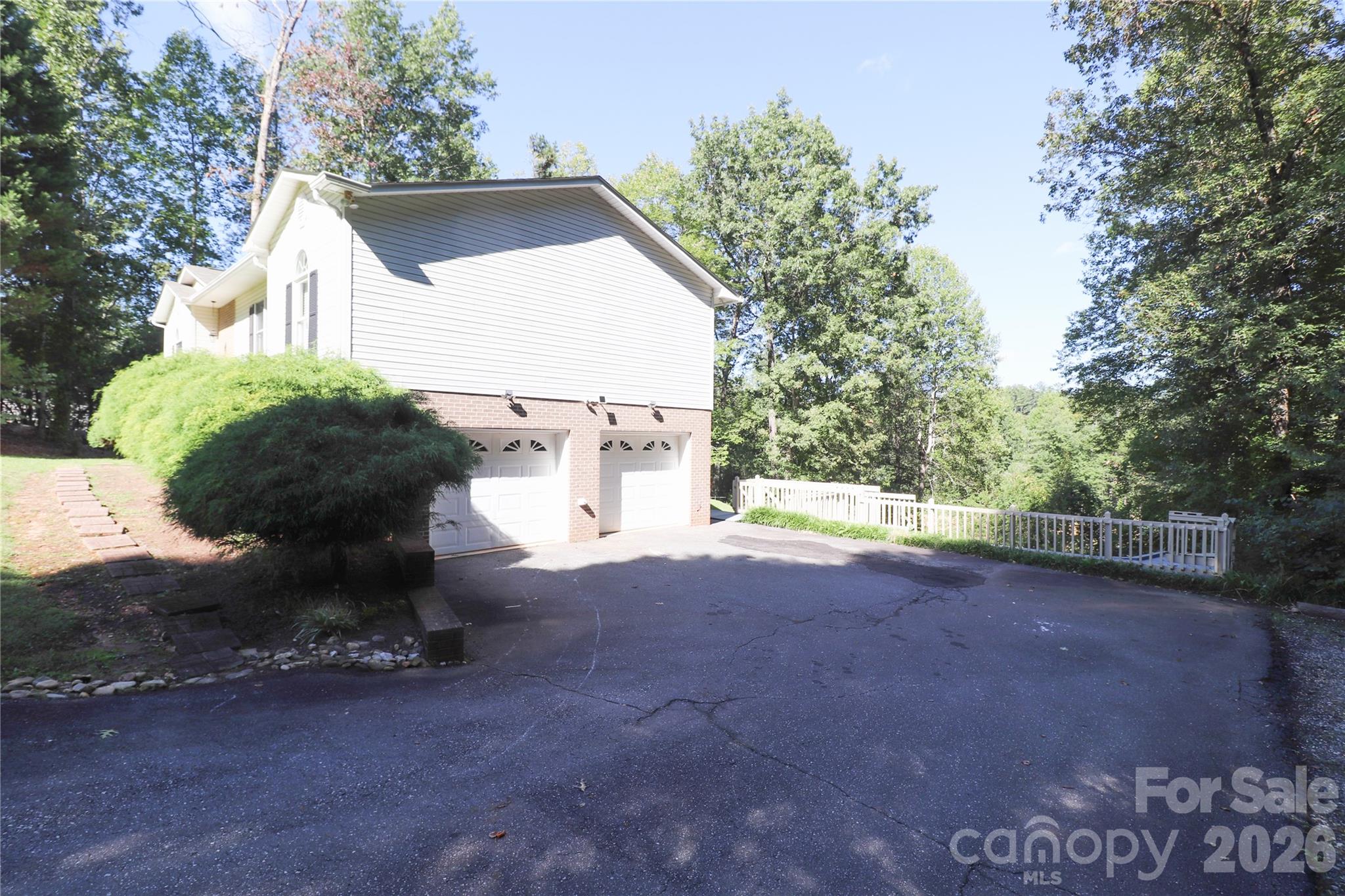 Single Family Residence at 1896 Timber Trace, Morganton, photo 5 of 36