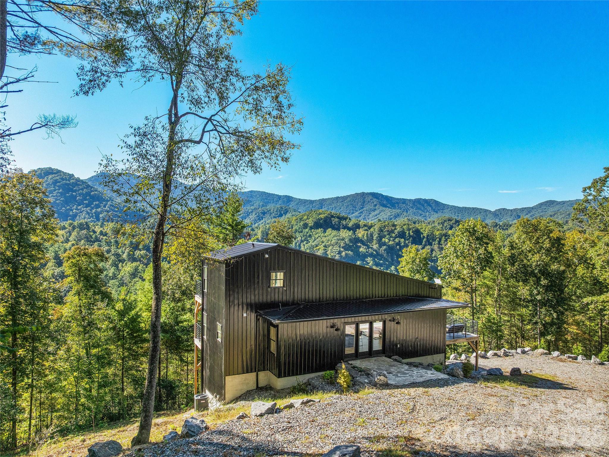 700 Sunnyside Drive