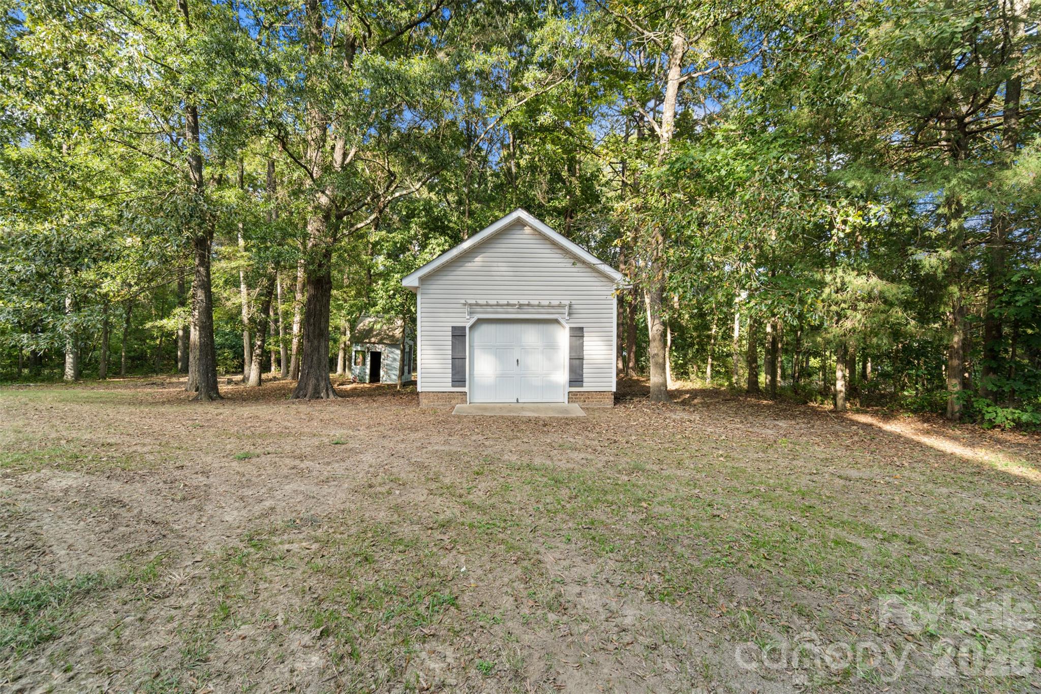 Detached garage - 5316 Griffith Road, Monroe