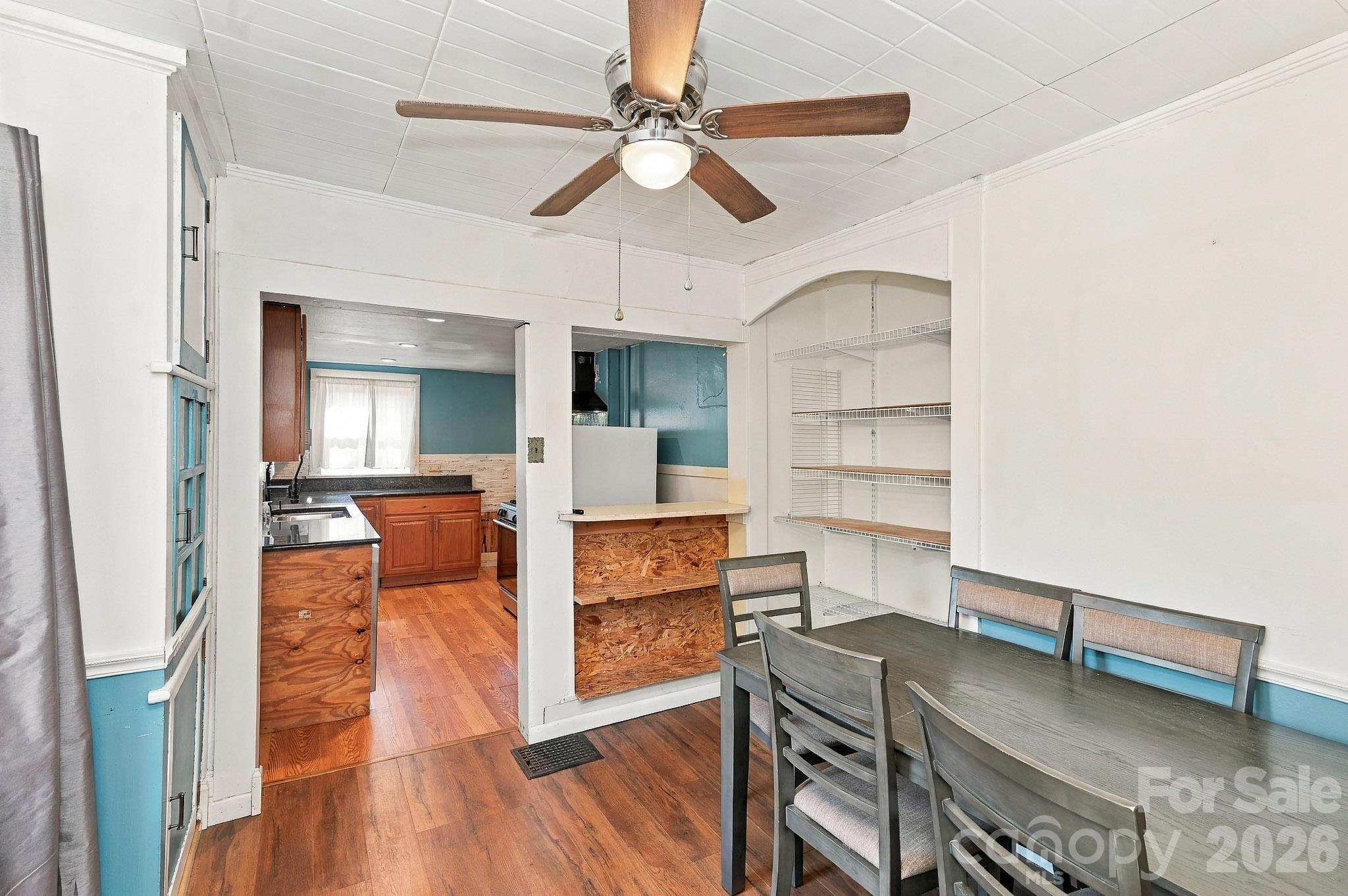 Single Family Residence at 194 Logan Avenue, Asheville, photo 5 of 36