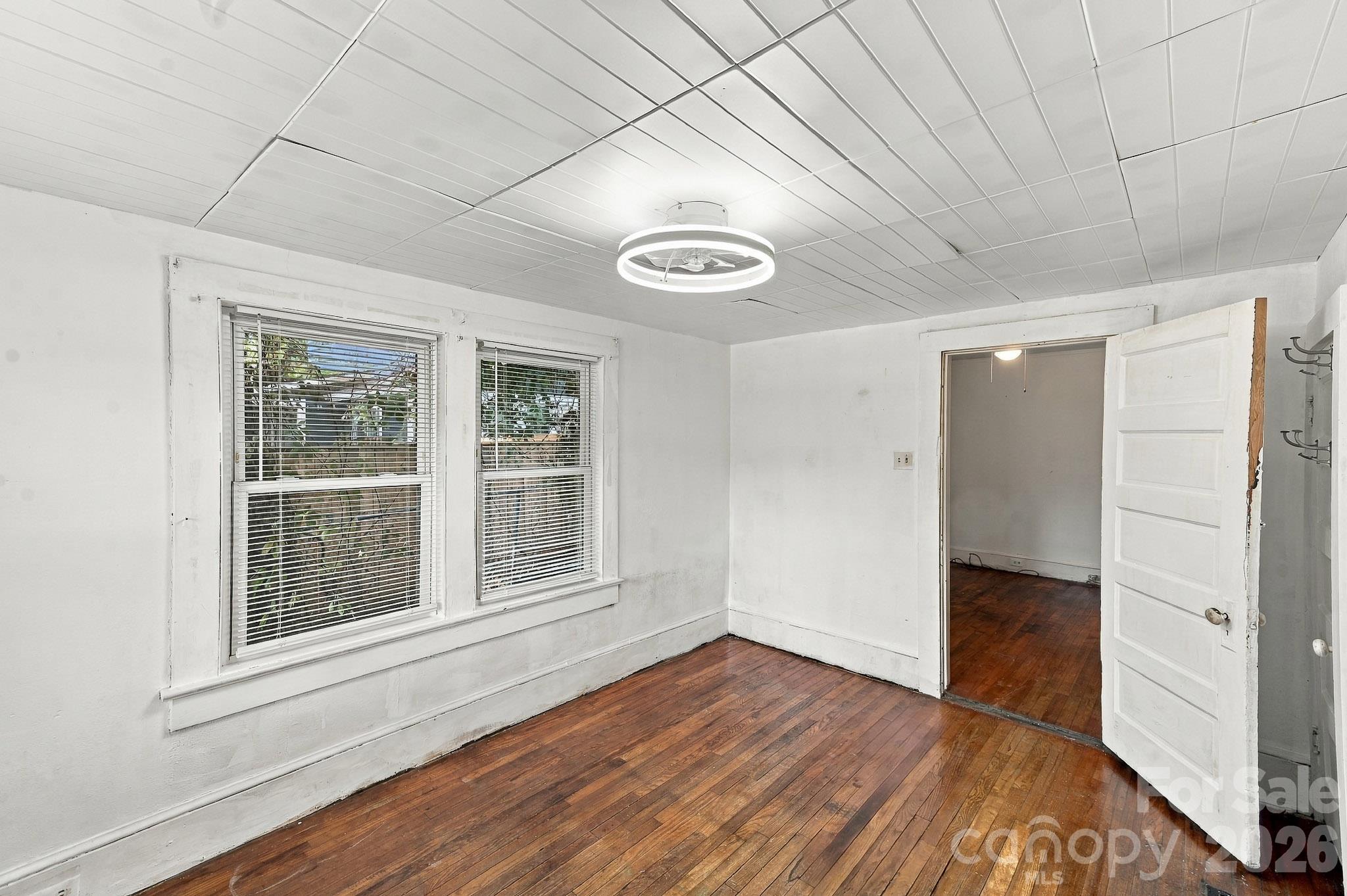 Single Family Residence at 194 Logan Avenue, Asheville, photo 10 of 36