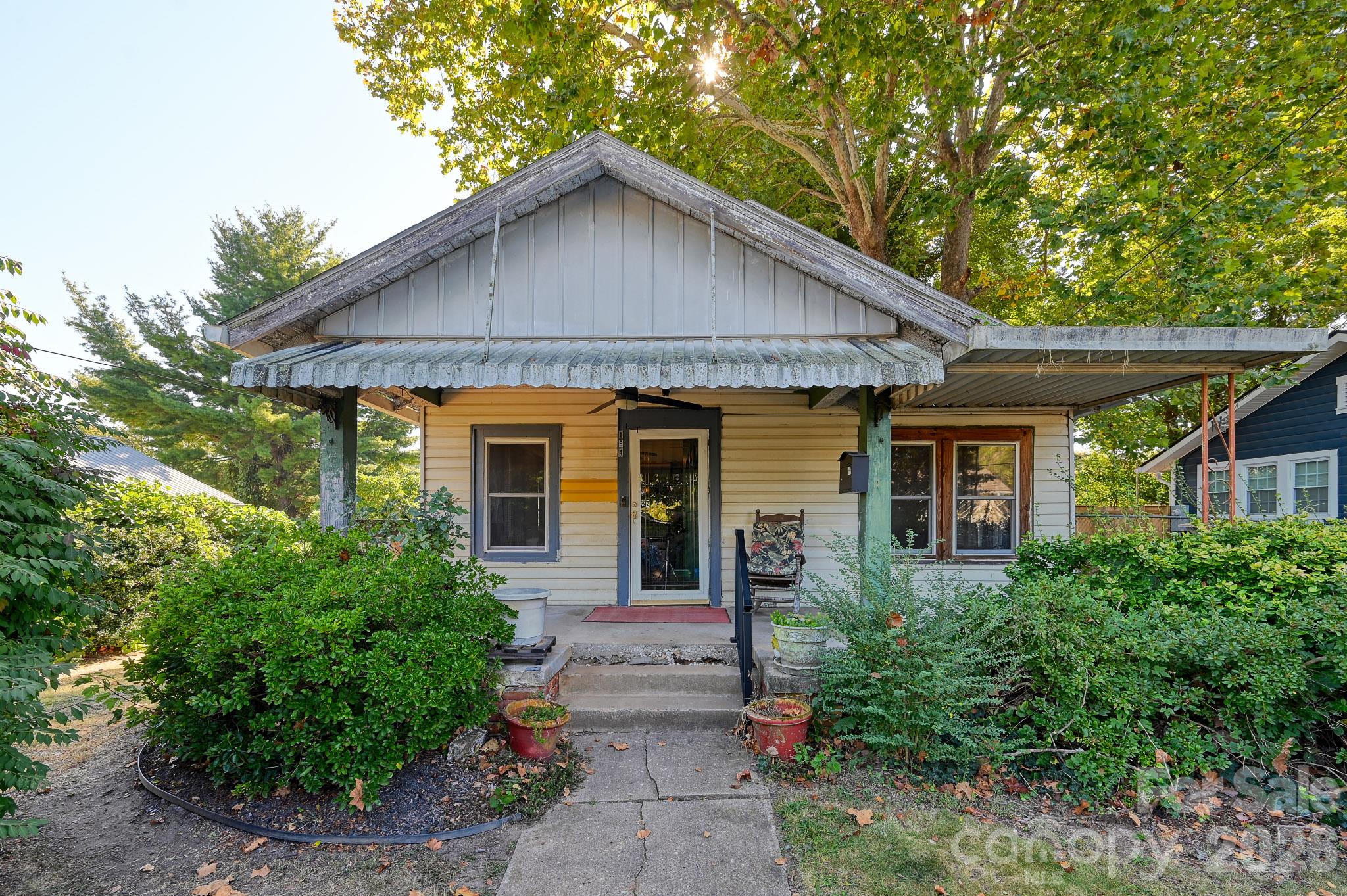 Single Family Residence at 194 Logan Avenue, Asheville, photo 22 of 36