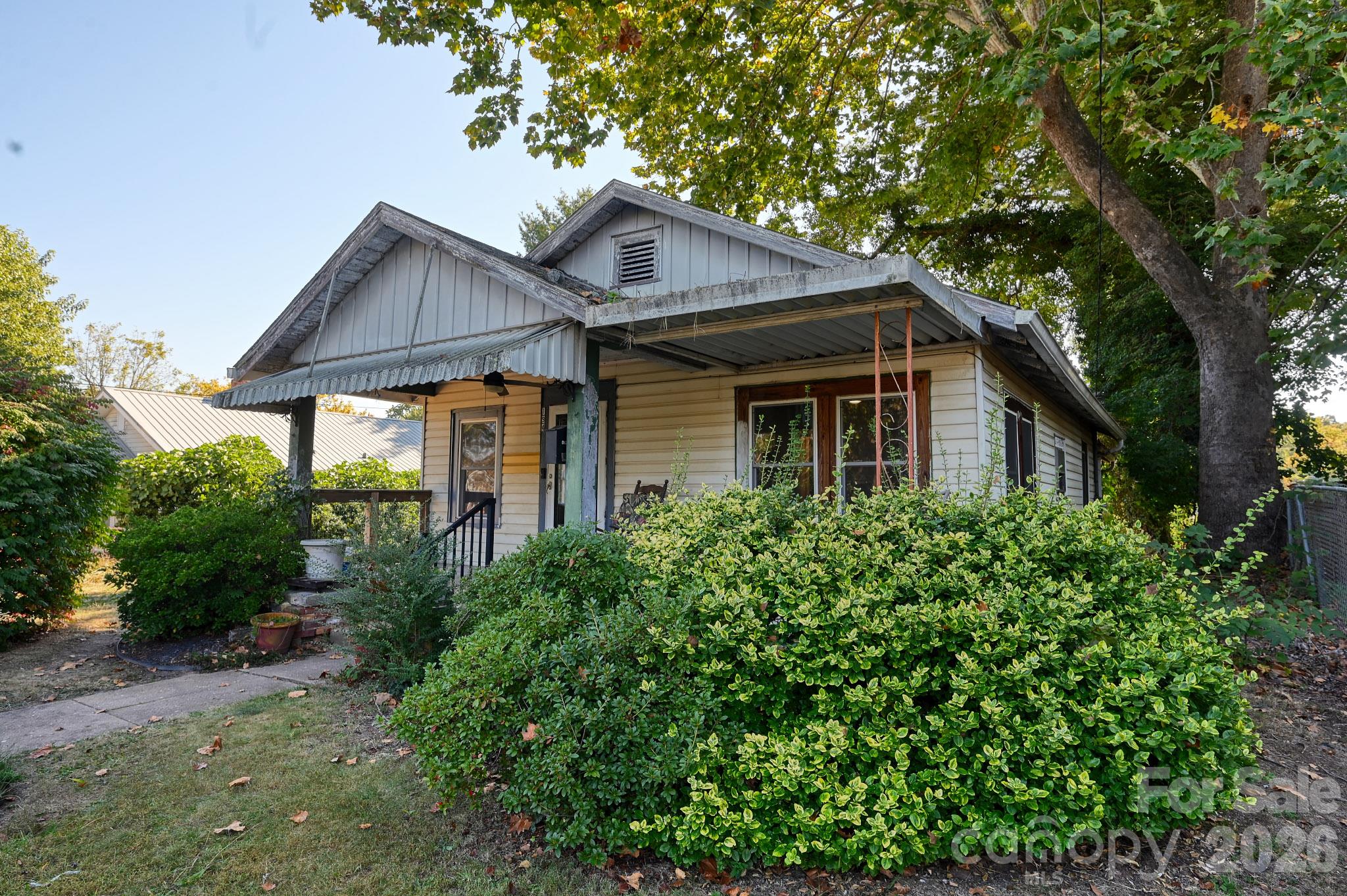 Single Family Residence at 194 Logan Avenue, Asheville, photo 23 of 36