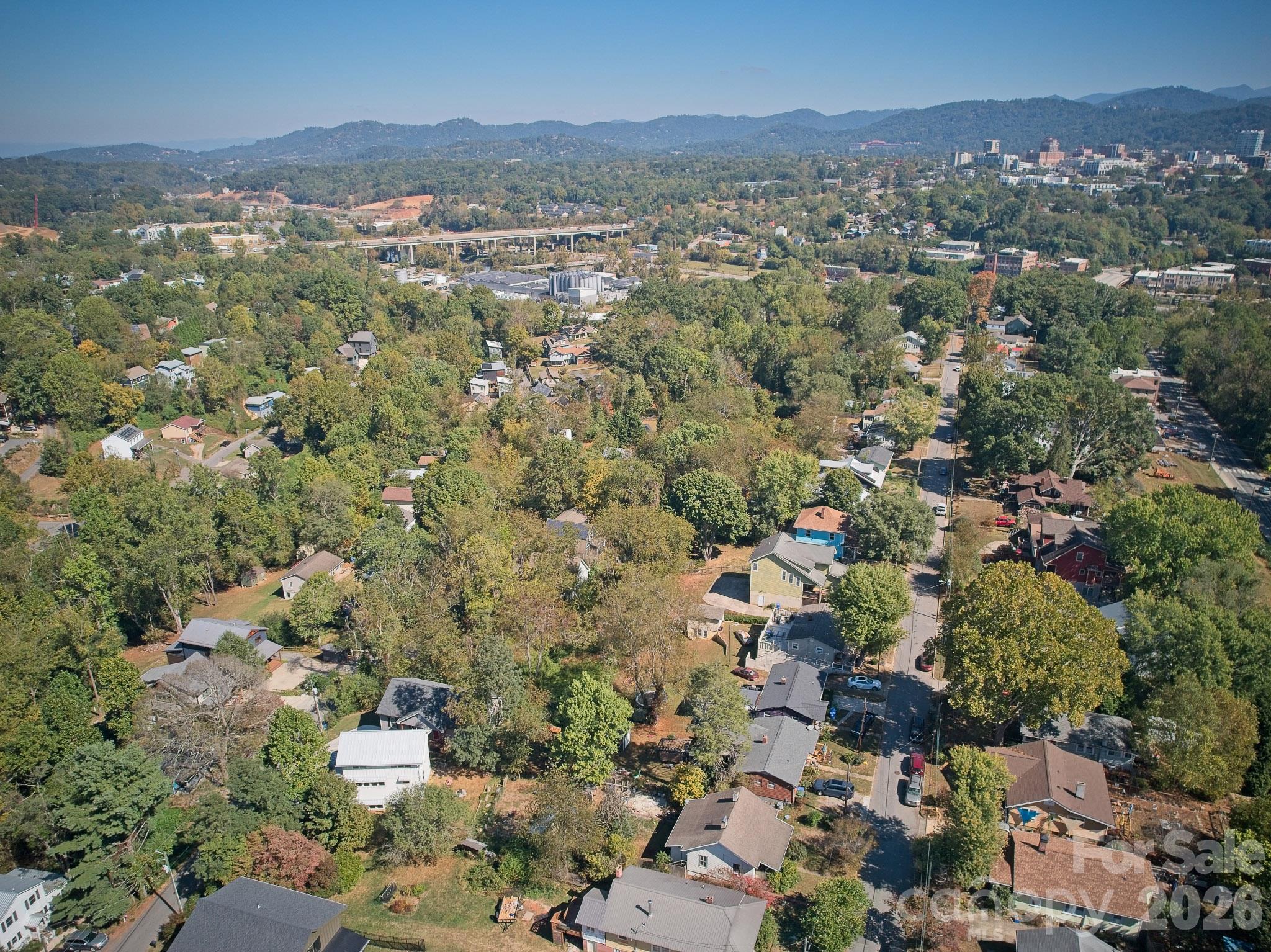 Single Family Residence at 194 Logan Avenue, Asheville, photo 31 of 36