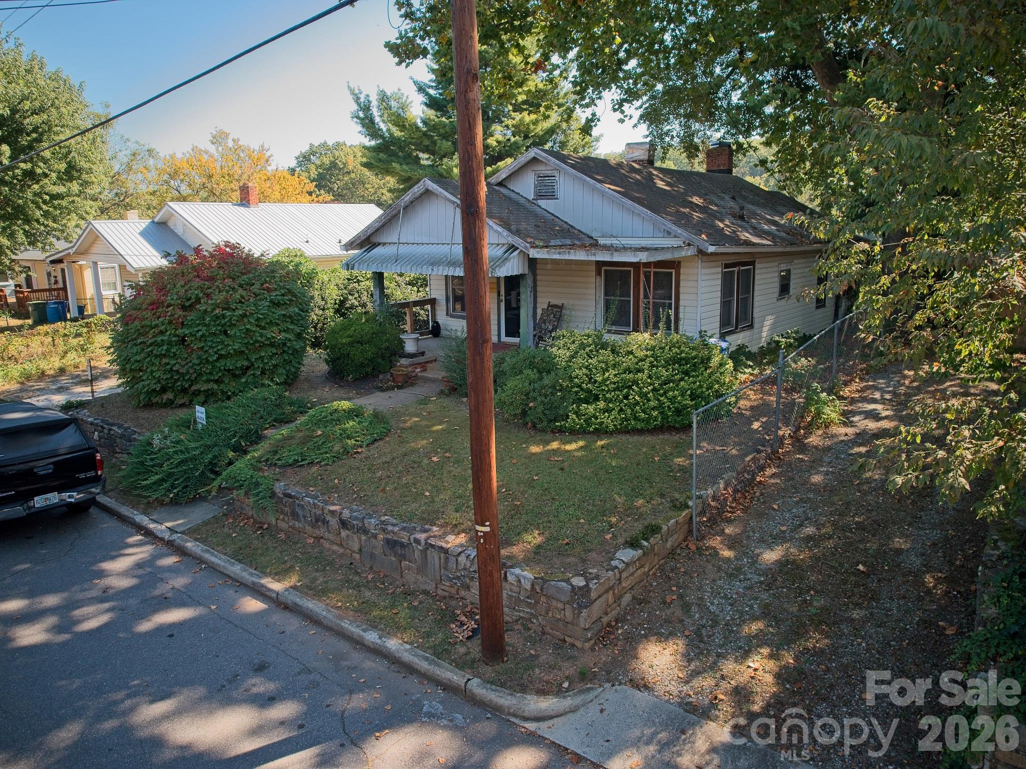 Single Family Residence at 194 Logan Avenue, Asheville, photo 33 of 36