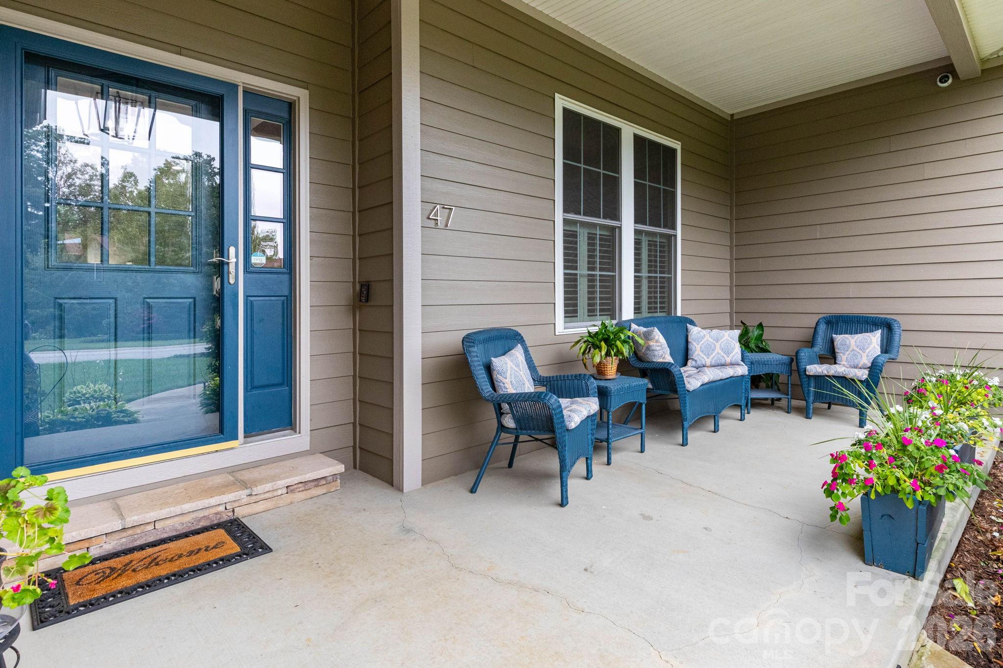 Front Porch - 47 Drakes Meadow Lane, Arden