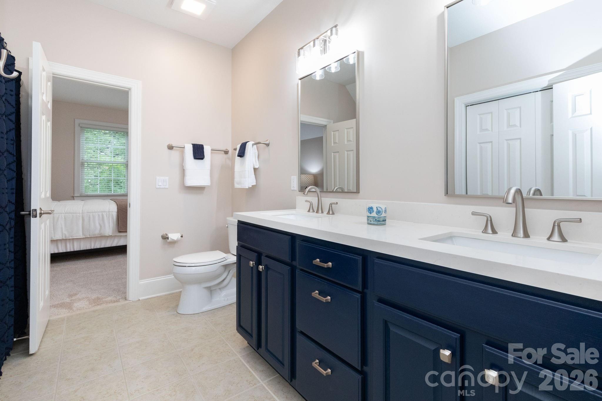 Bathroom - connecting bedrooms 3 and 4 - 47 Drakes Meadow Lane, Arden