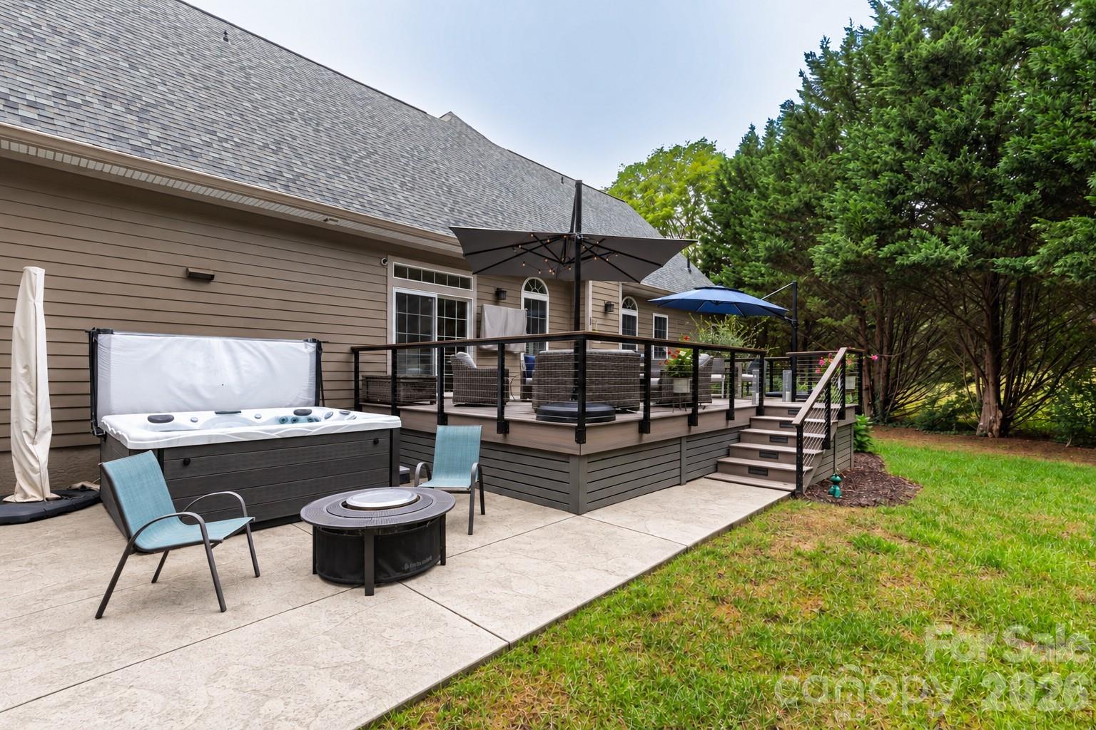 Back Deck/Patio - 47 Drakes Meadow Lane, Arden