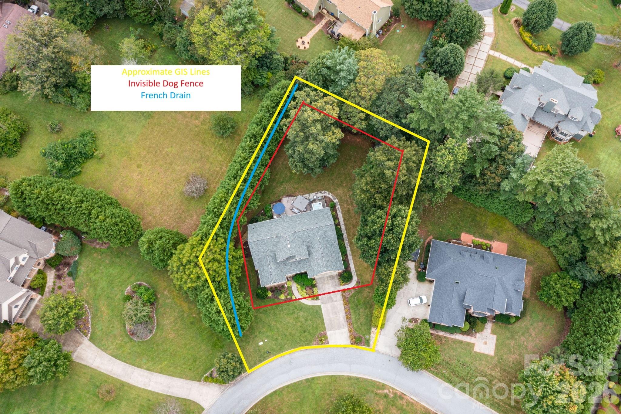 Aerial with approximate GIS lines, invisible fence and drainage - 47 Drakes Meadow Lane, Arden