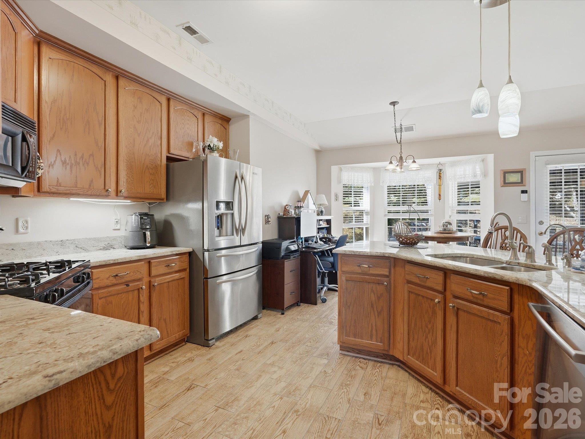 Single Family Residence at 526 Kenbridge Lane, Rock Hill, photo 13 of 47