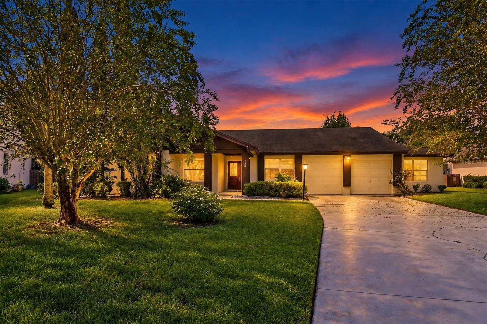 7201 MOSS LEAF LN