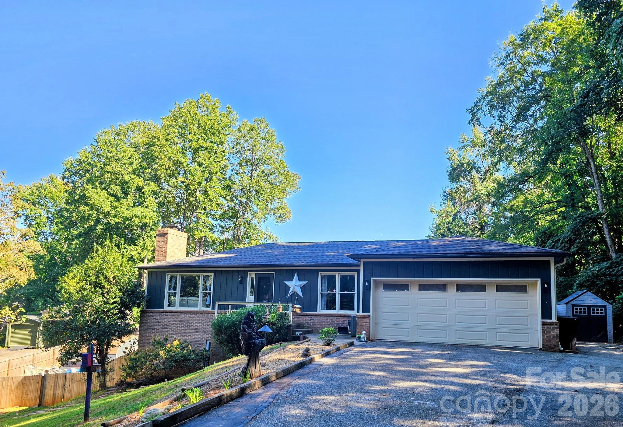 Single Family Residence at 101 Catherine Drive, Columbus, photo 2 of 45