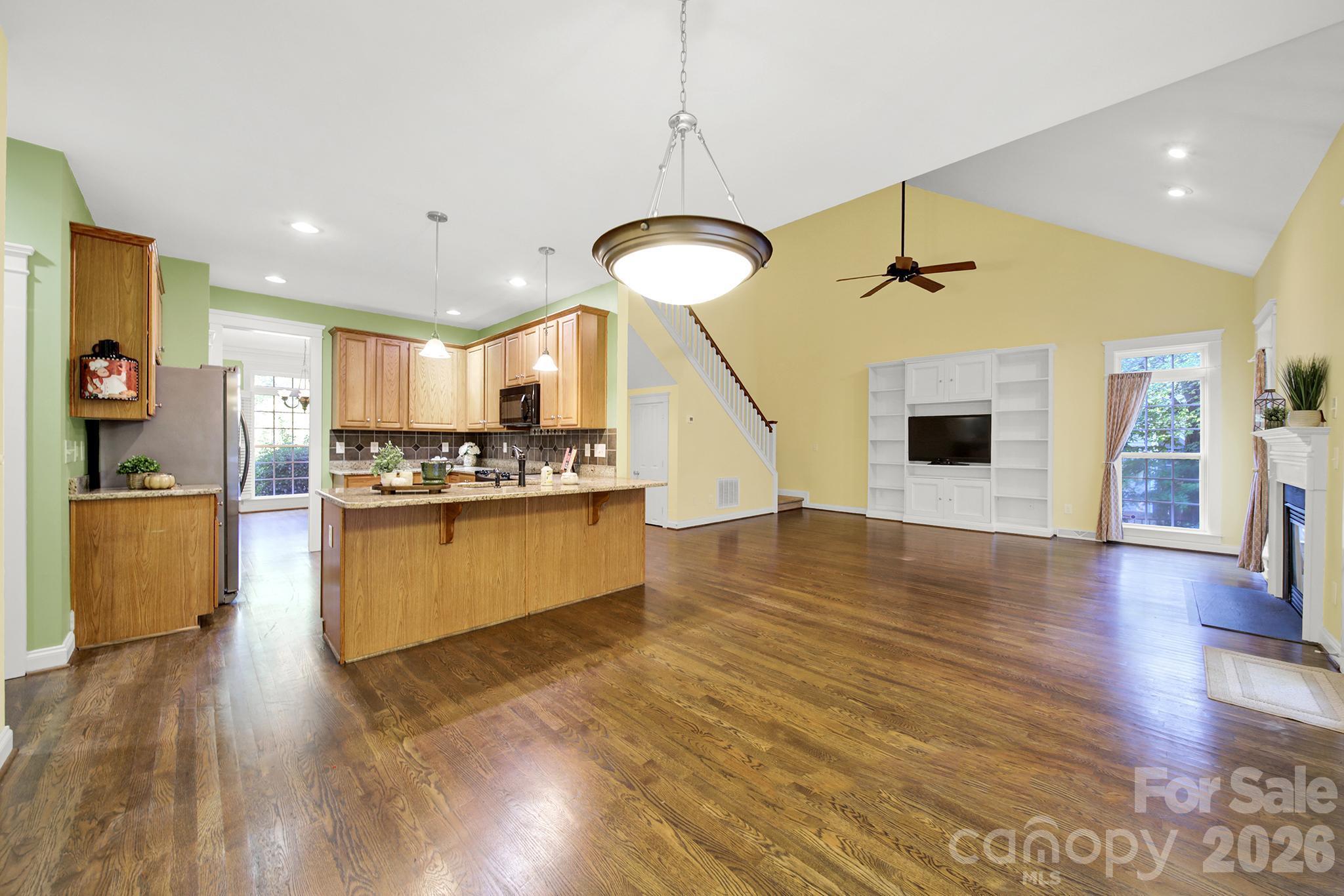 Lots of space for entertaining - 1512 Calvin Hal Road, Lake Wylie