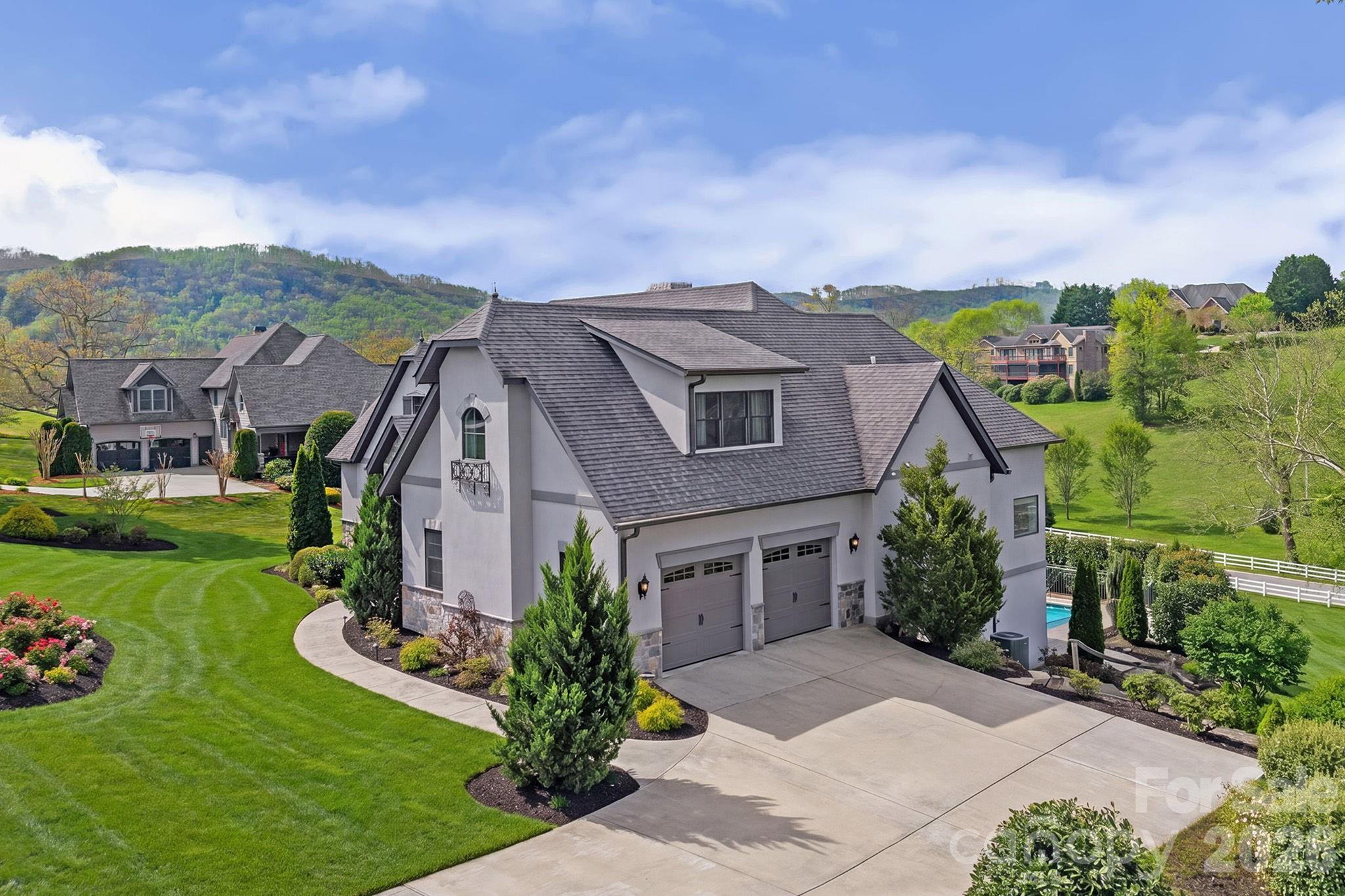Breathtaking Setting with Beautiful Mountain Views - 64 Water Hill Way, Fletcher