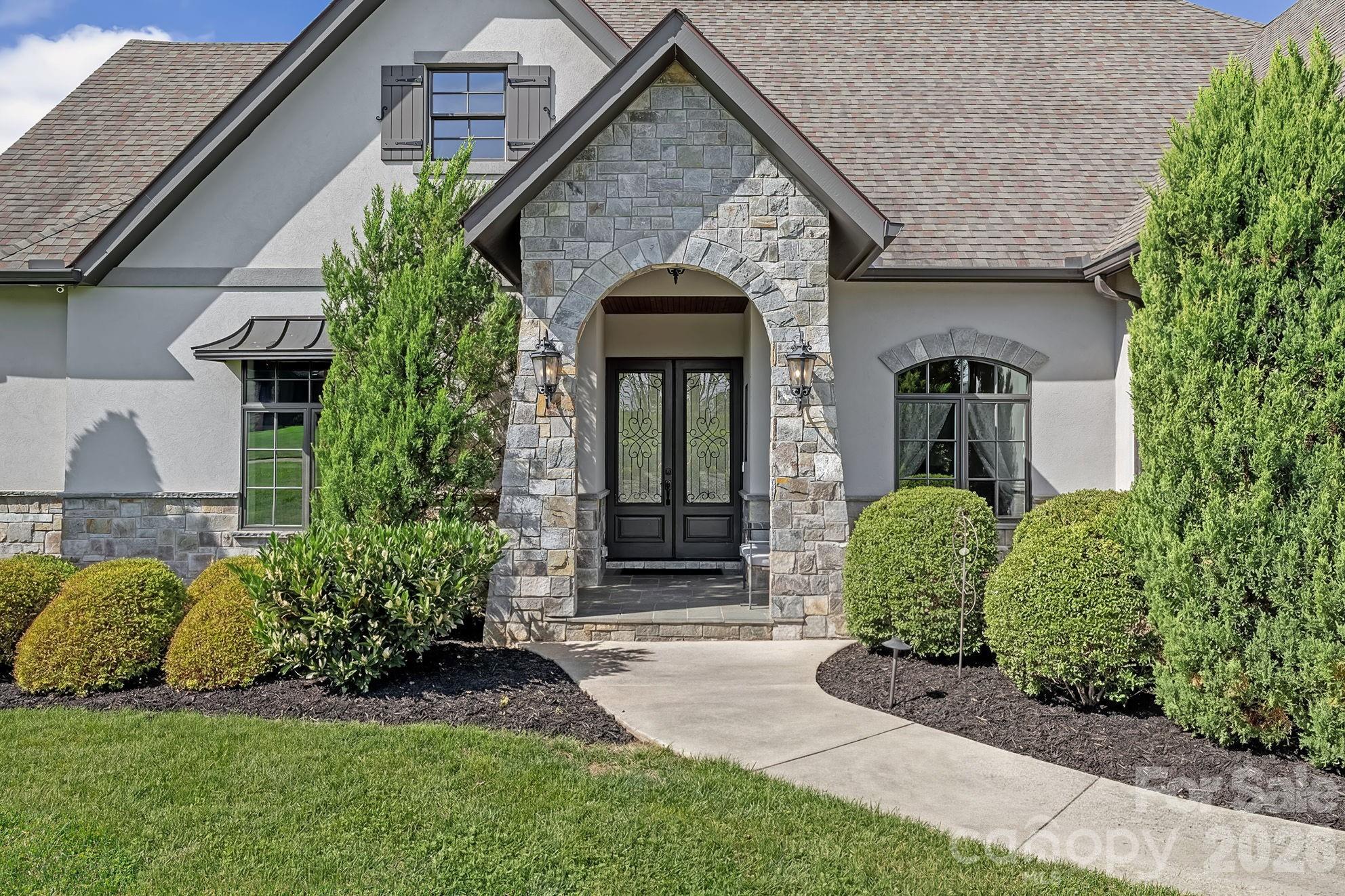 A Striking Stone Entry Sets the Tone - 64 Water Hill Way, Fletcher